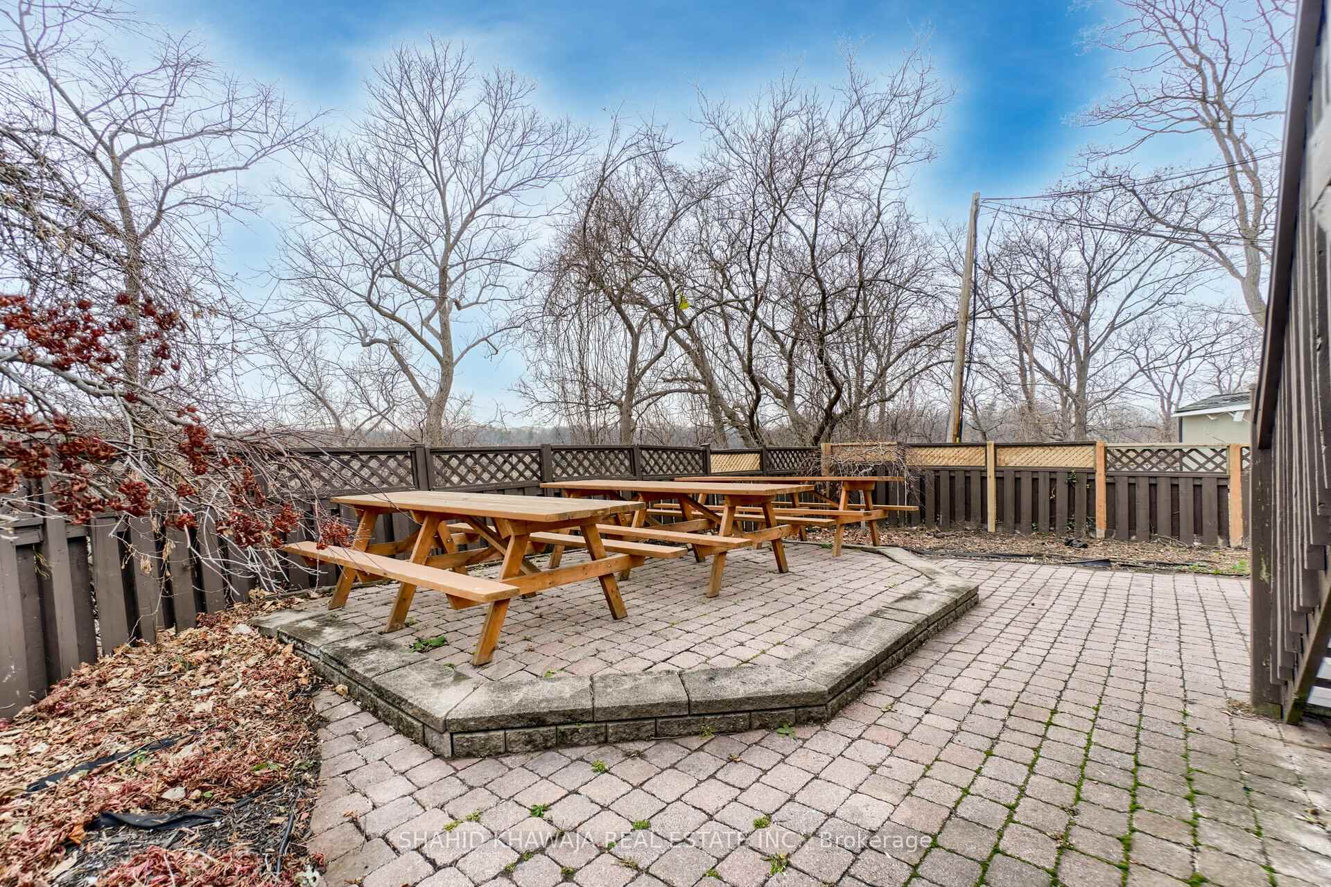 1563 Dundas Street W Second Floor