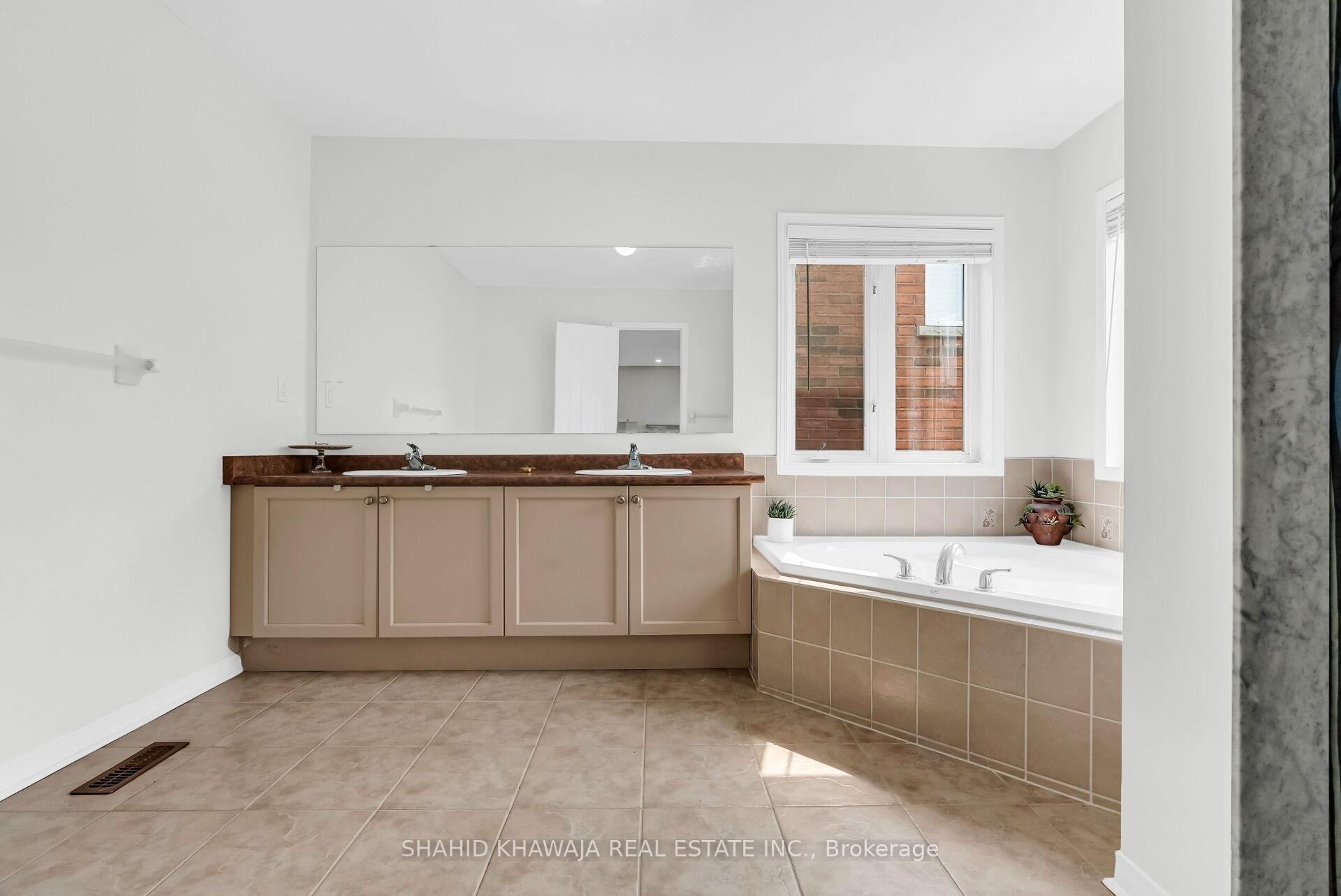 11 Maddybeth Crescent