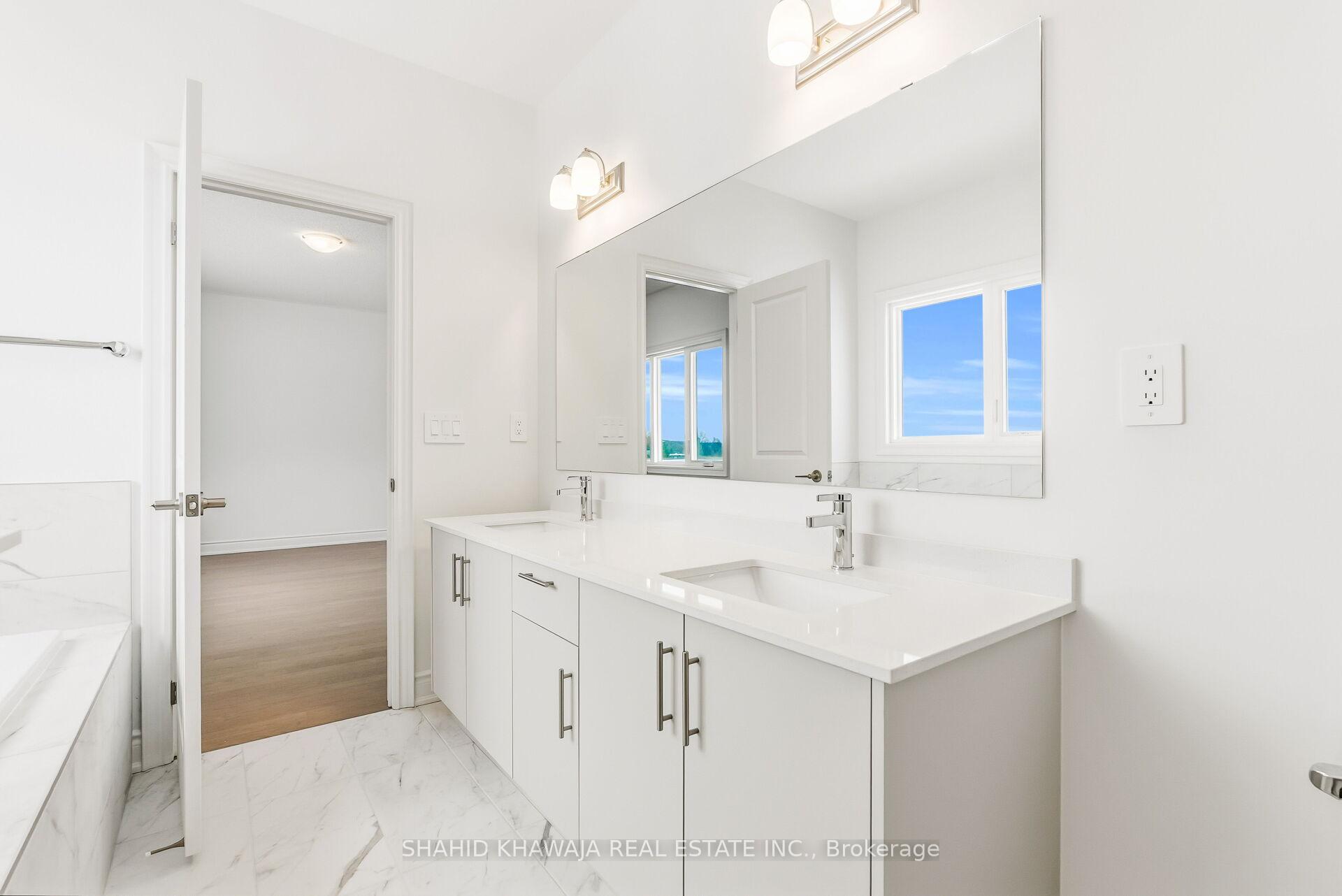 61 Circleview Crescent