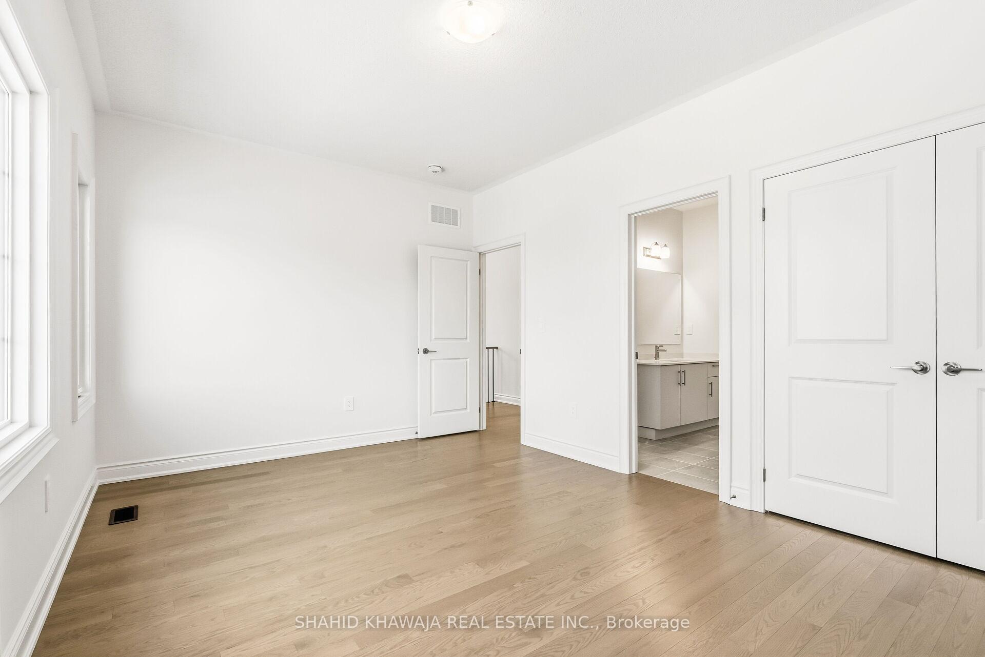 61 Circleview Crescent