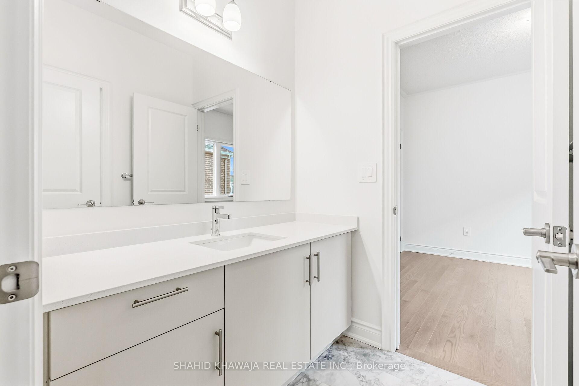 61 Circleview Crescent