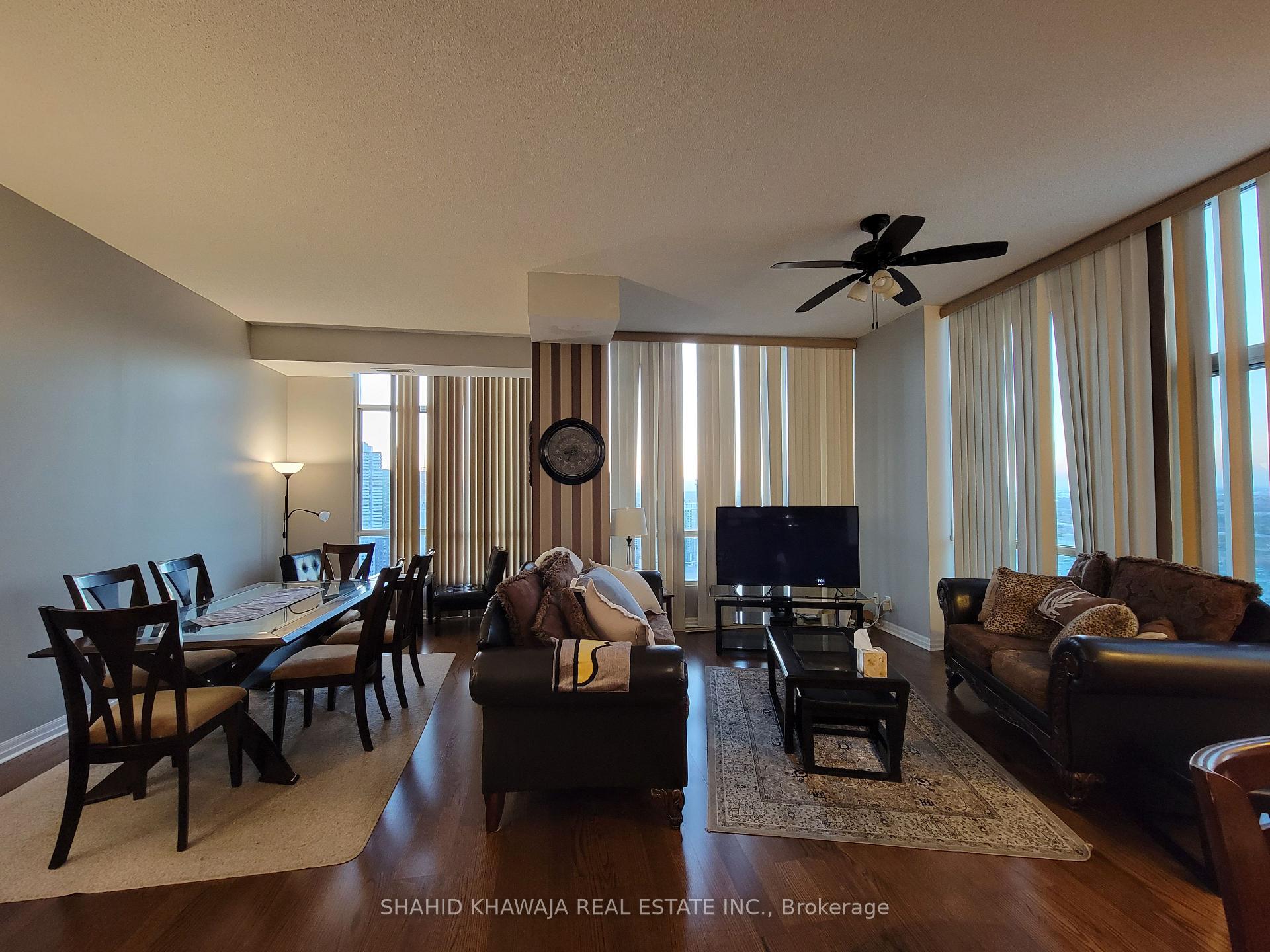 220 Burnhamthorpe Road W 3307