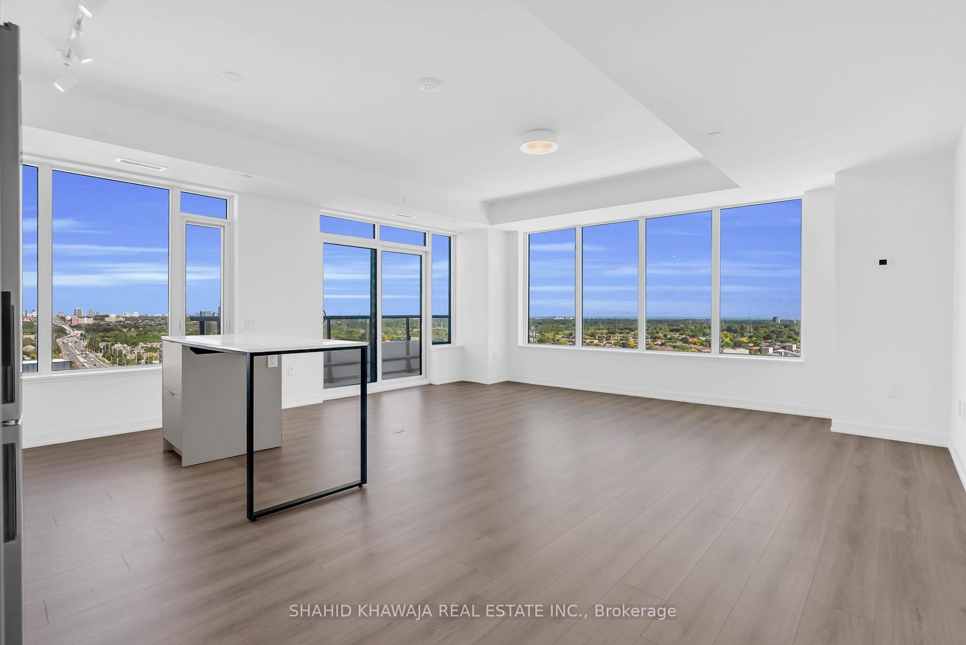 2485 Eglinton Avenue W 1415