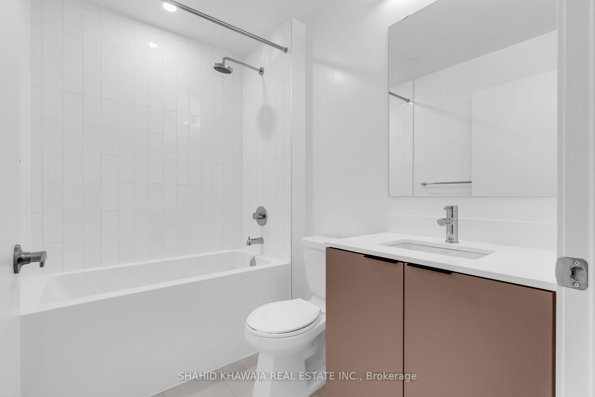 2485 Eglinton Avenue W 1415