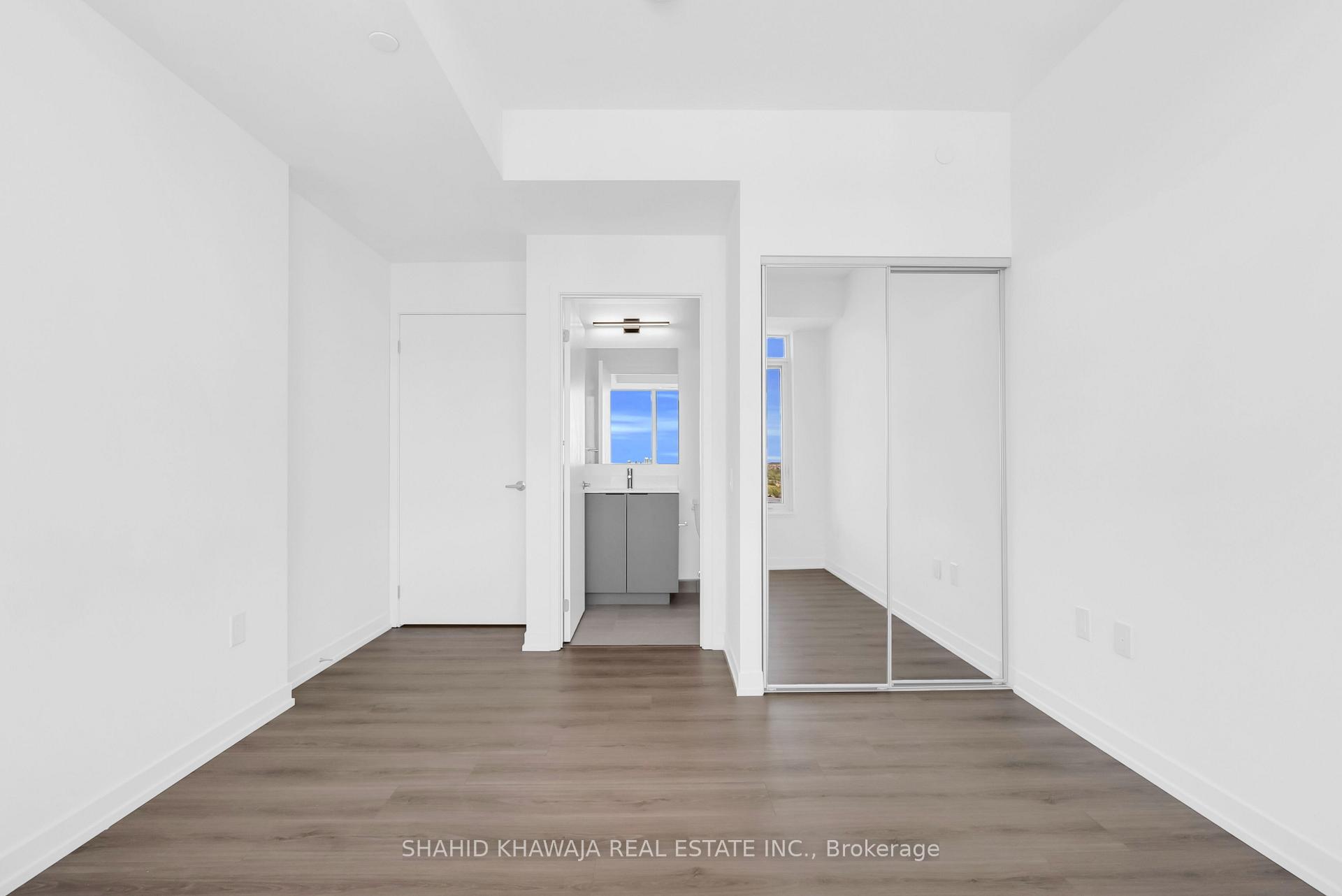 2485 Eglinton Avenue W 1415