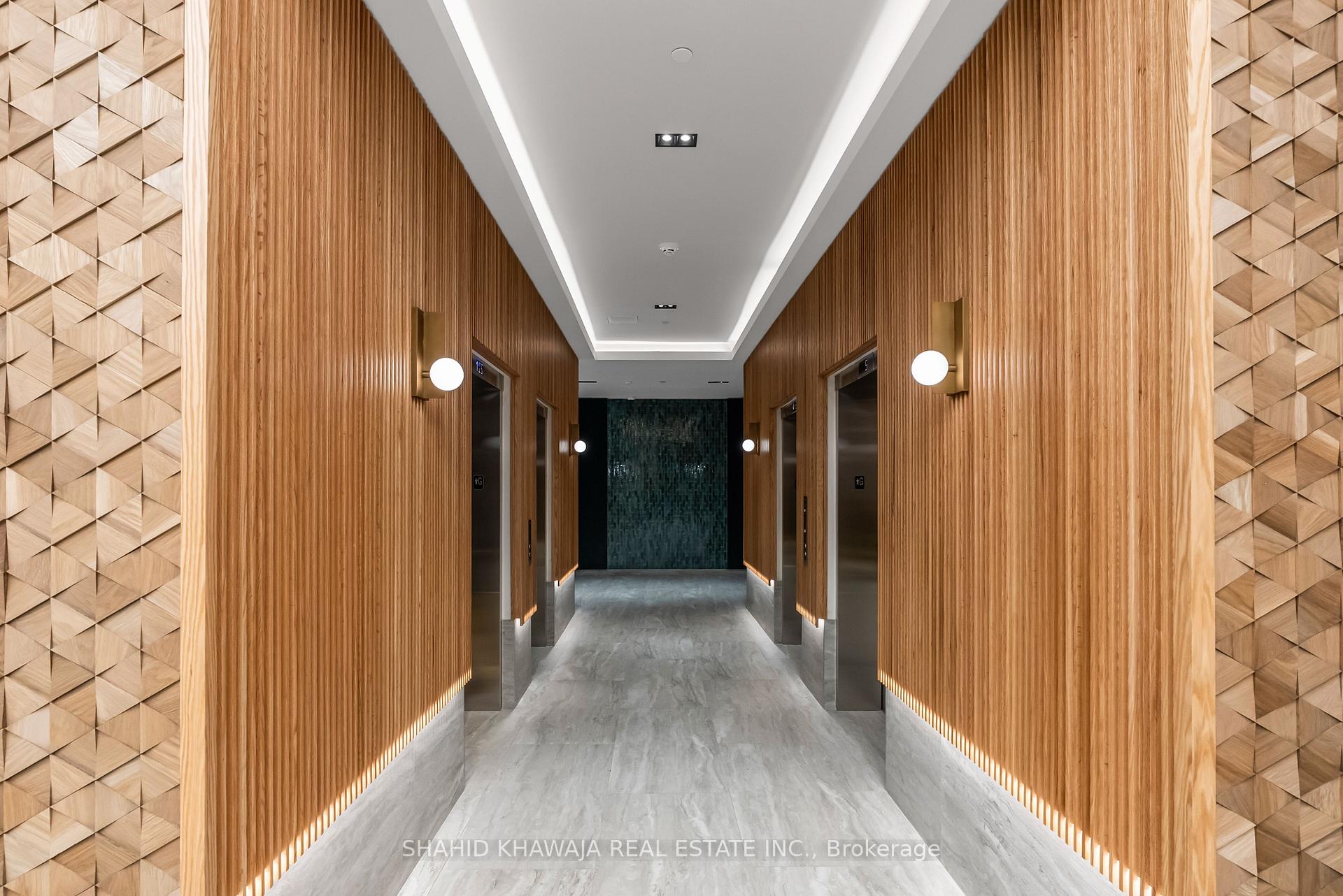 2485 Eglinton Avenue W 1415