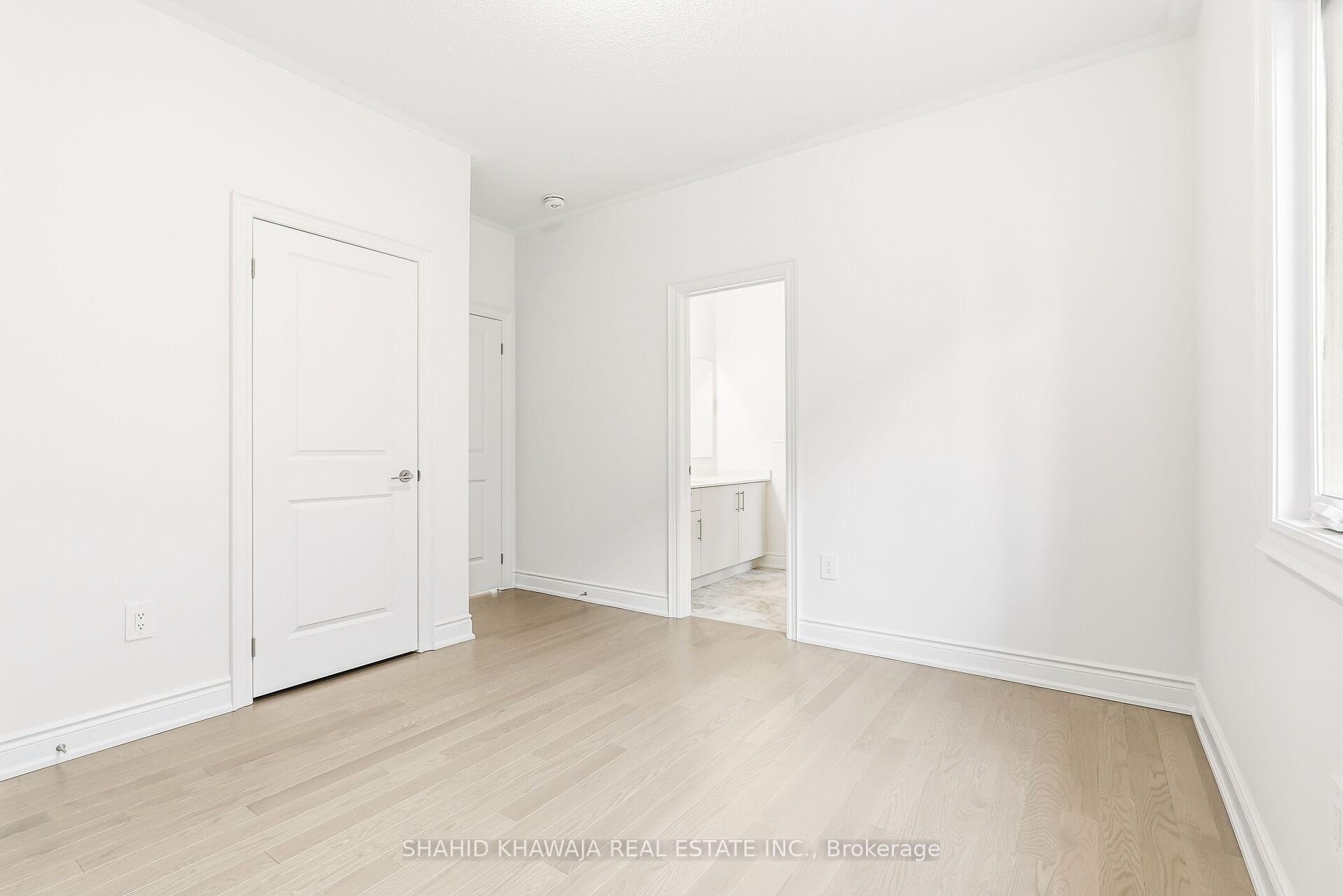 61 Circleview Crescent