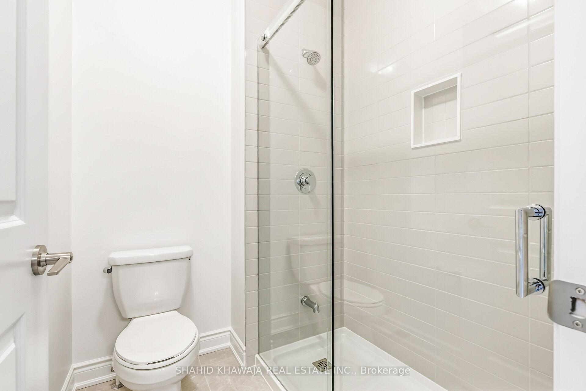 61 Circleview Crescent