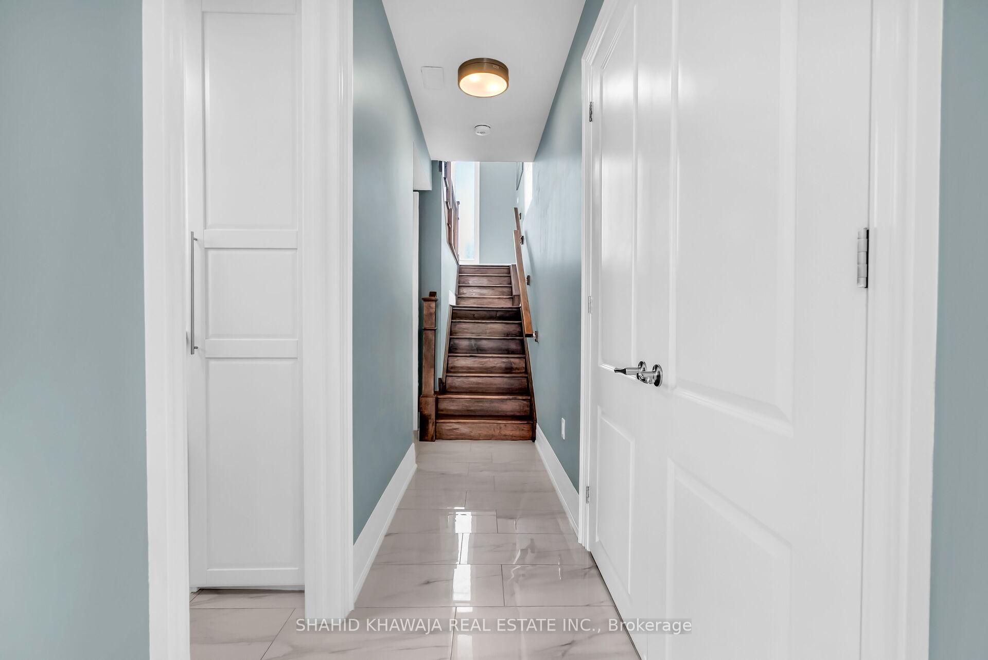 1417 Varelas Passage