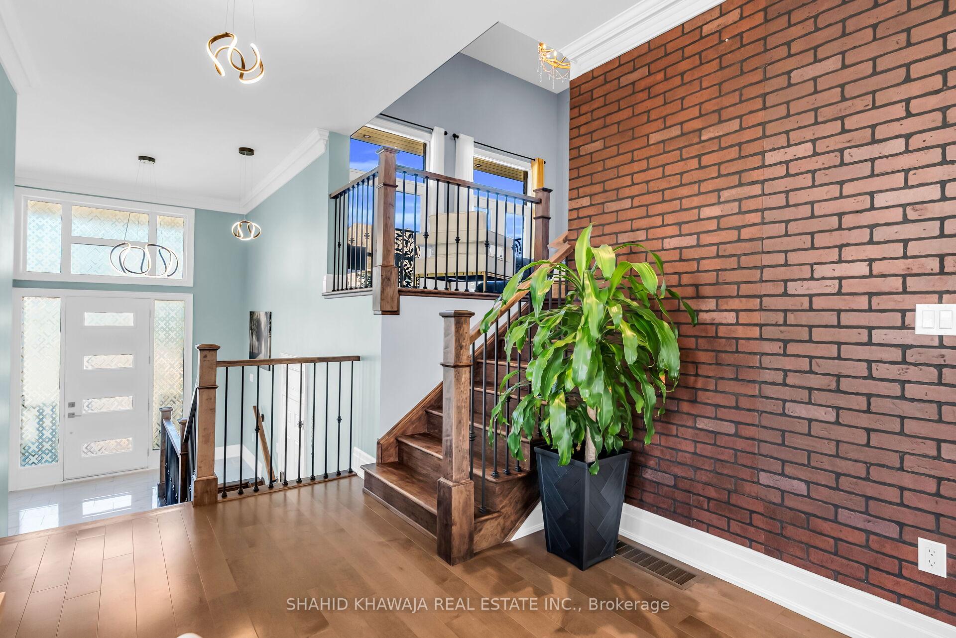 1417 Varelas Passage