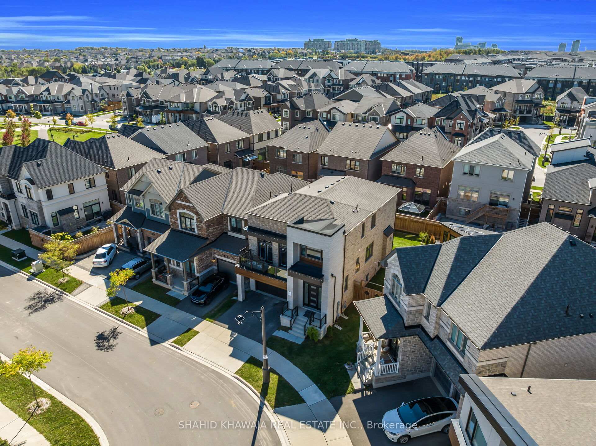 1417 Varelas Passage