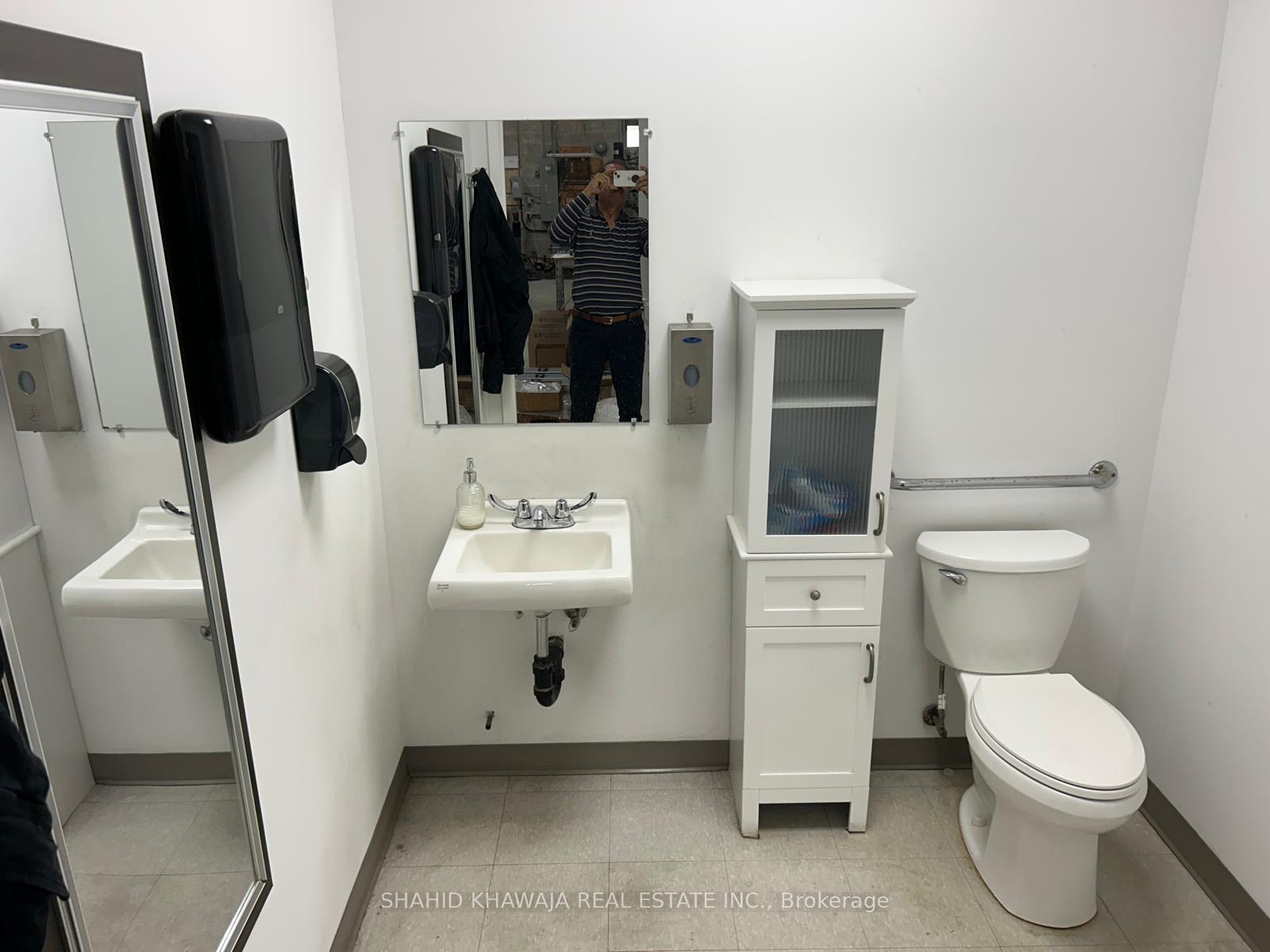 4060 Ridgeway Drive Unit 4