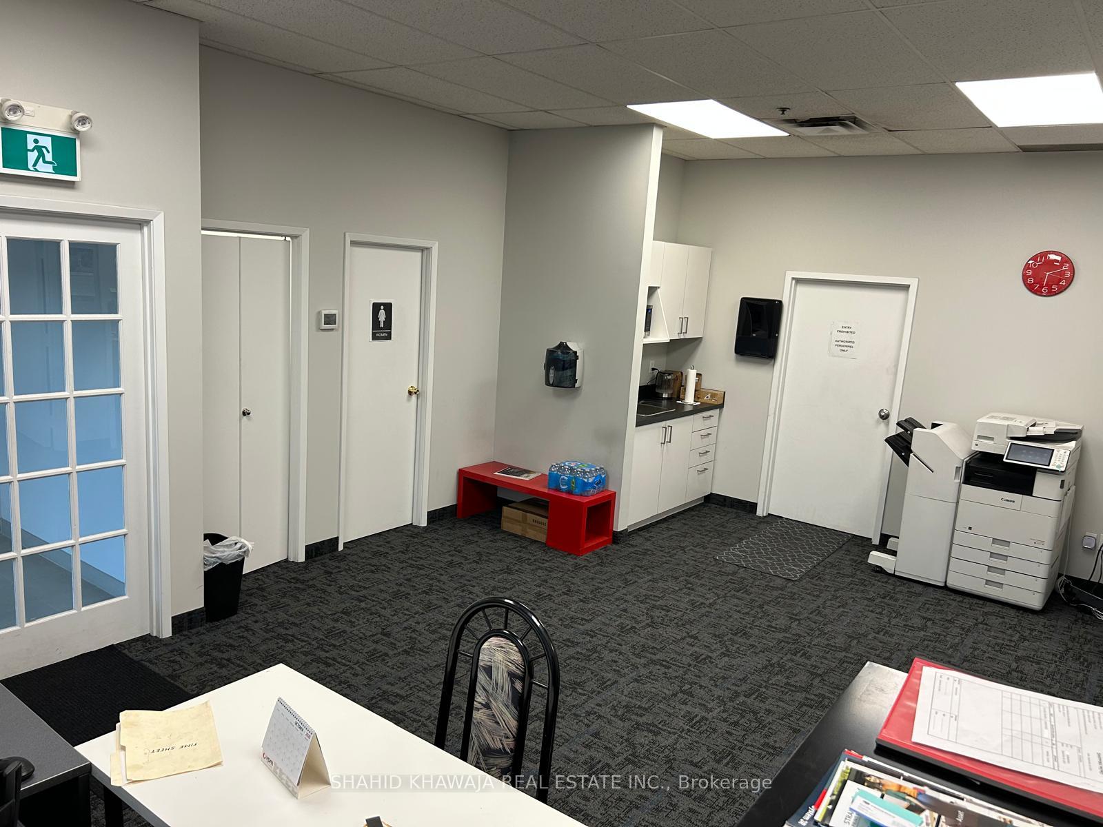 4060 Ridgeway Drive Unit 4