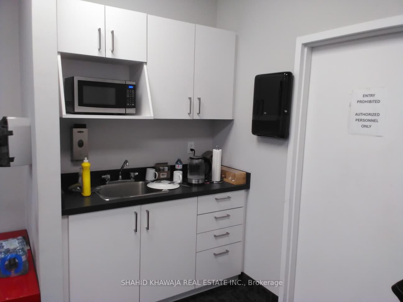 4060 Ridgeway Drive Unit 4