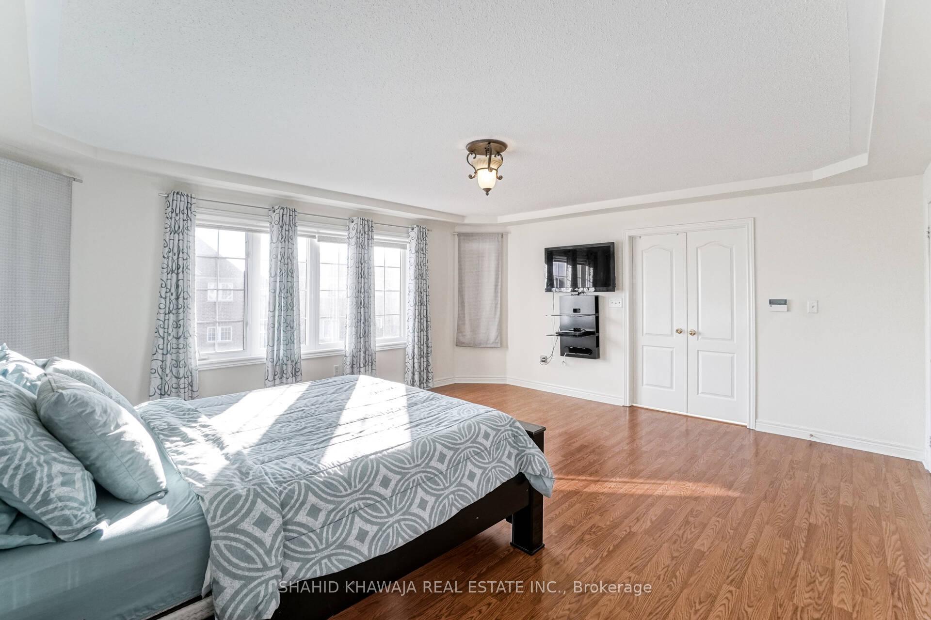 4772 Half Moon Grove