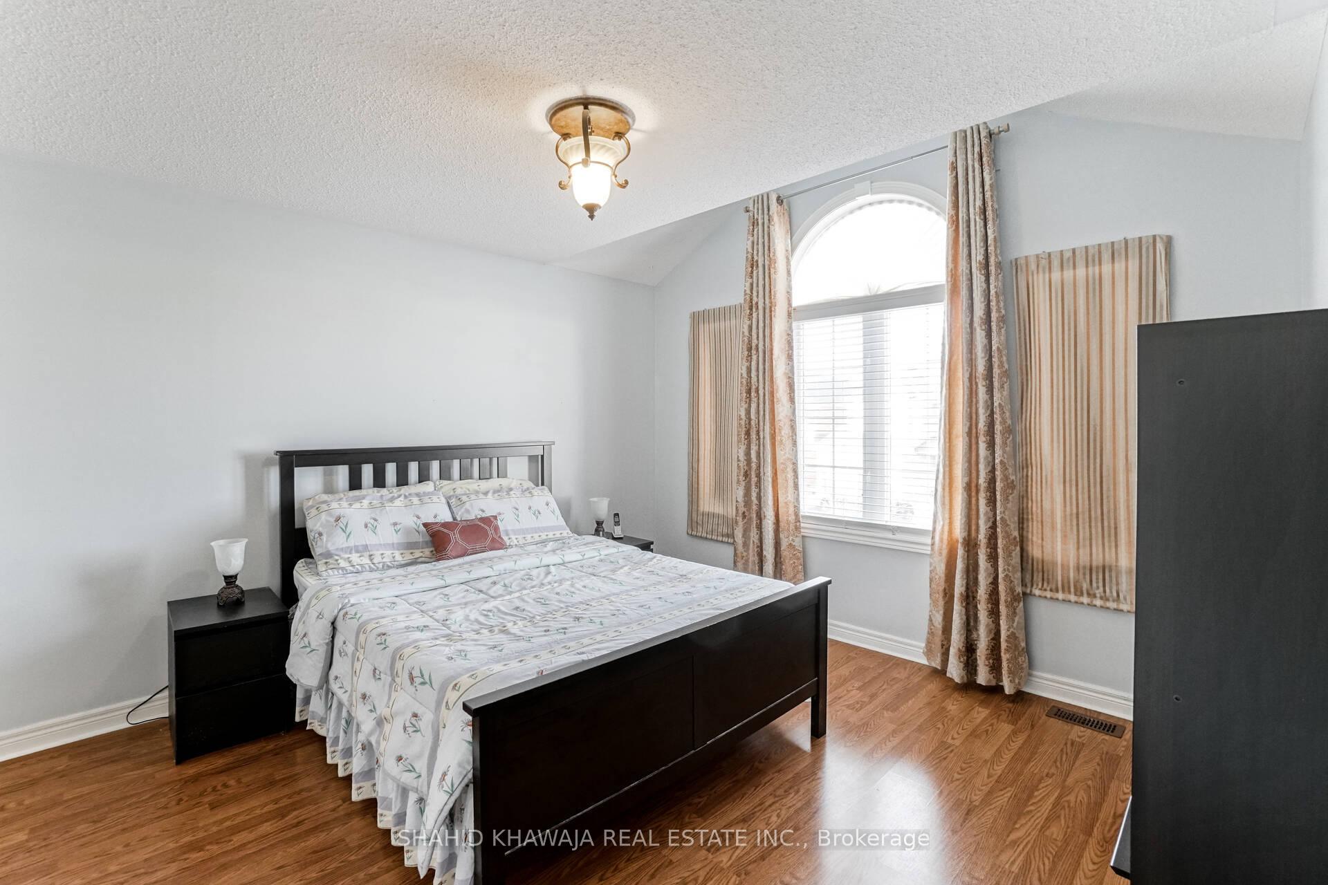 4772 Half Moon Grove