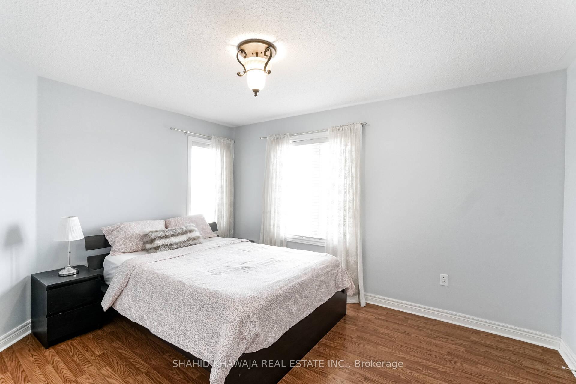 4772 Half Moon Grove