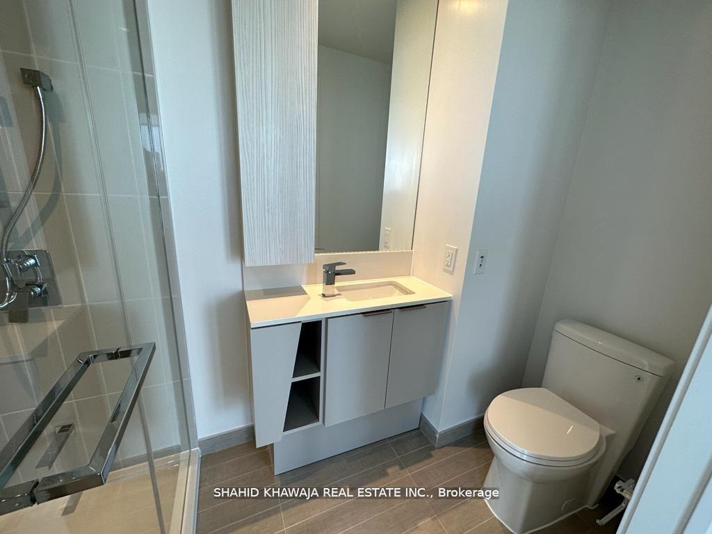 3900 Confederation Parkway 5702