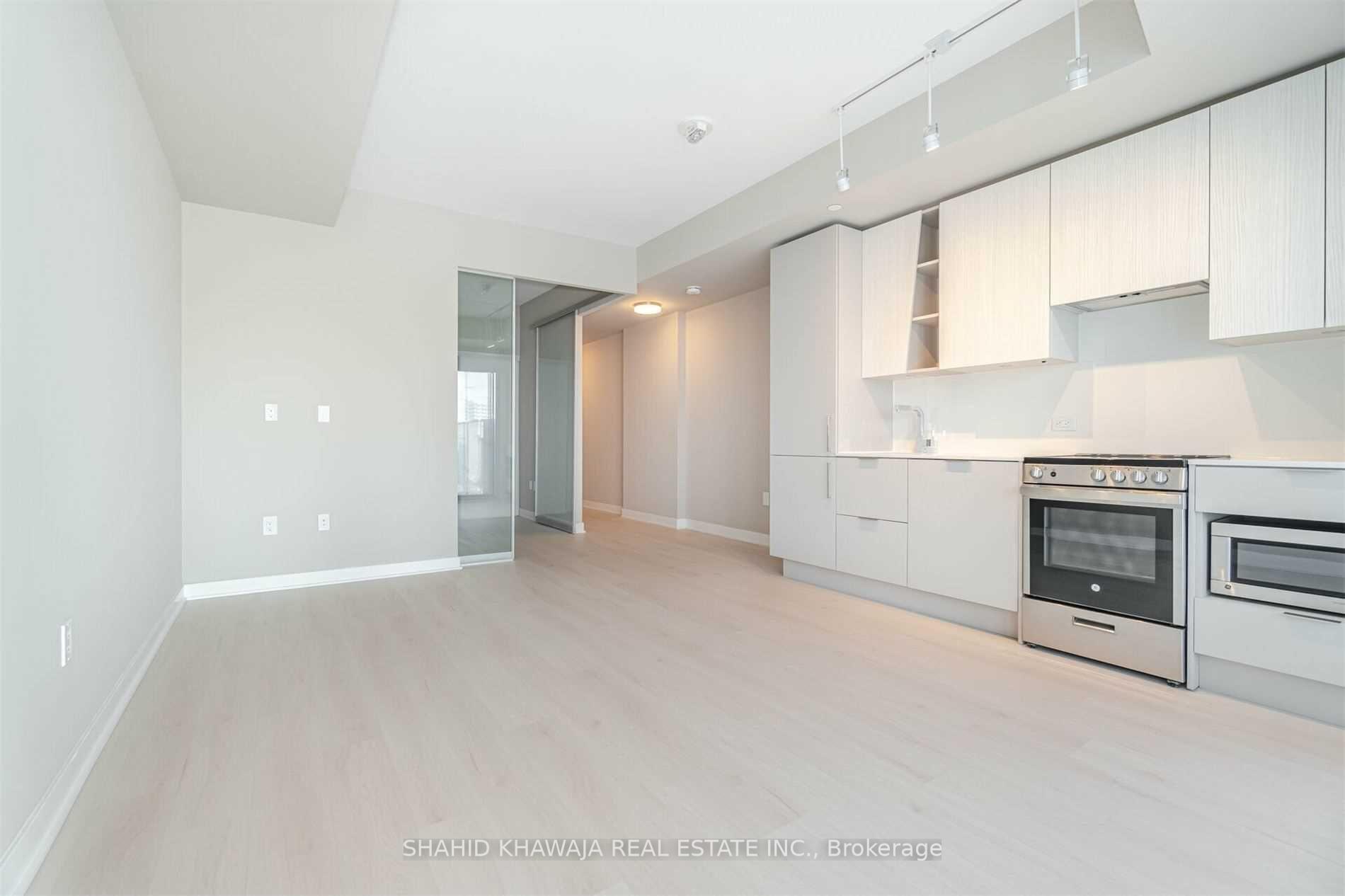 3900 Confederation Parkway 219