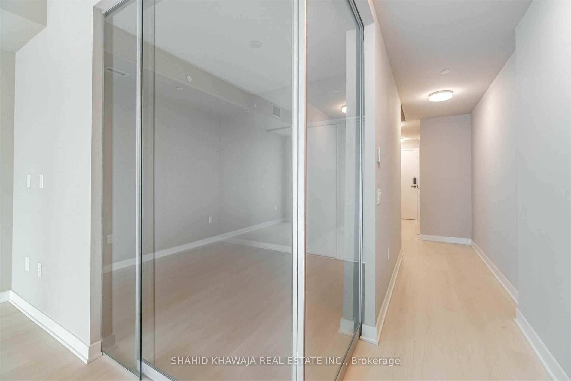 3900 Confederation Parkway 219