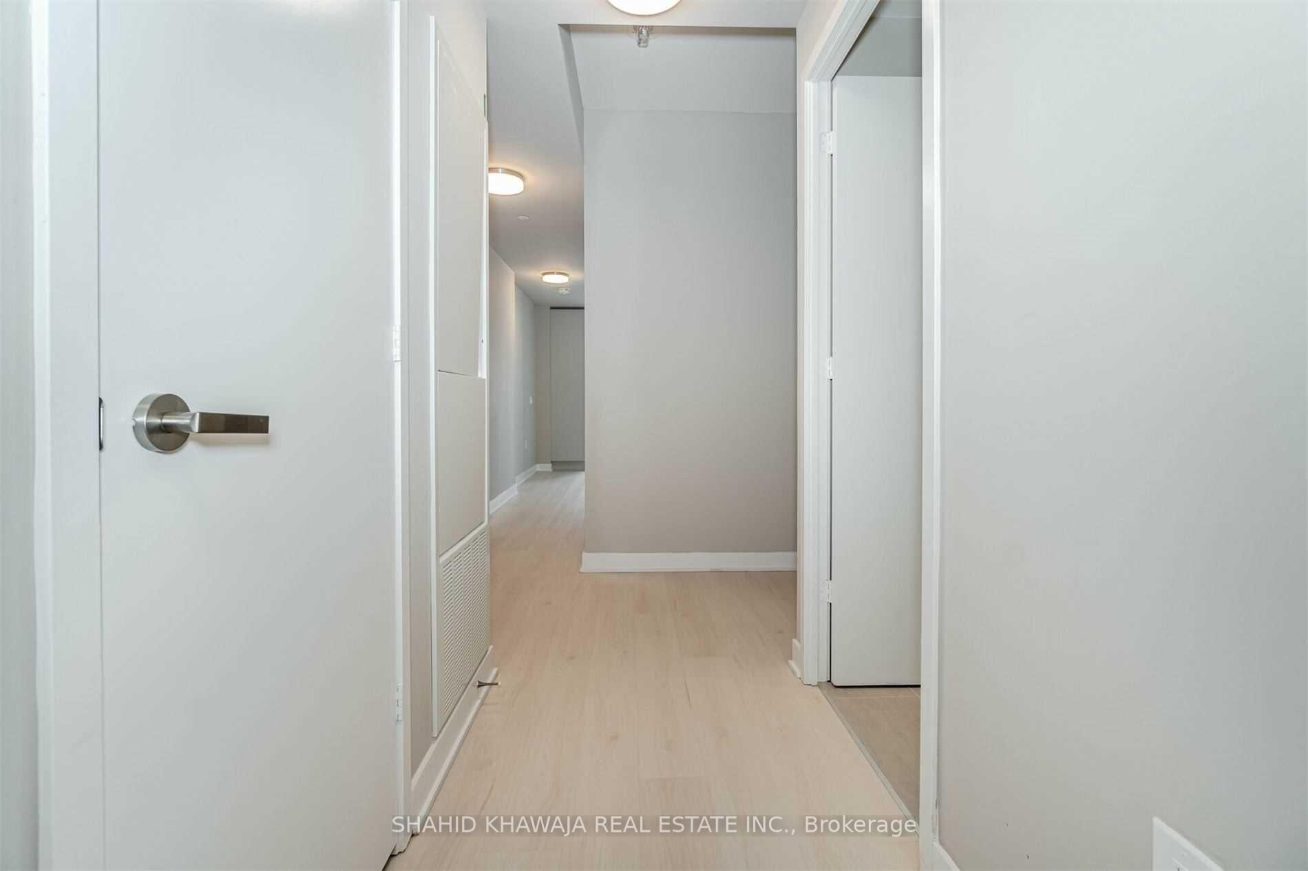 3900 Confederation Parkway 219