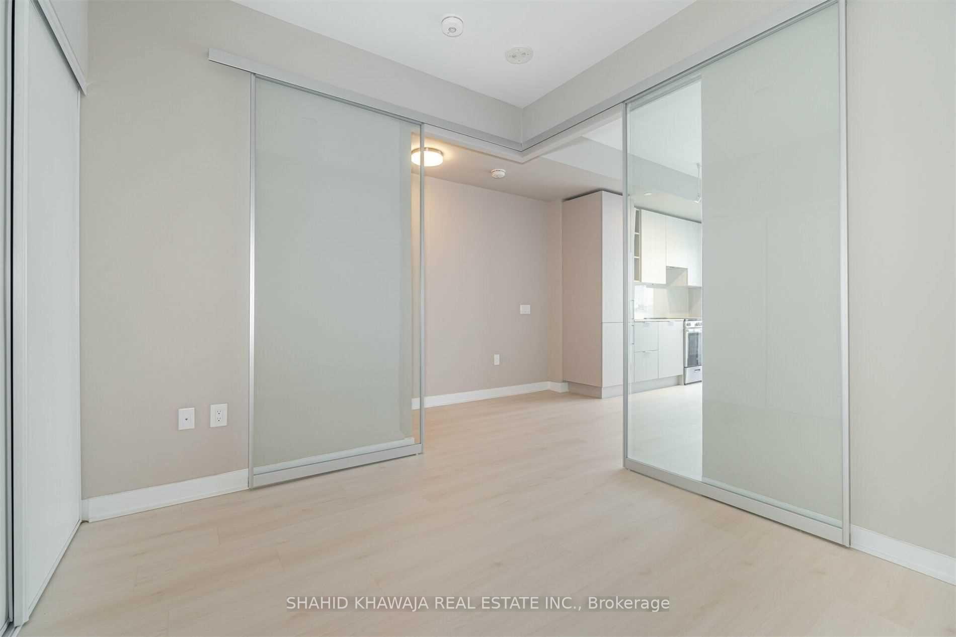 3900 Confederation Parkway 219