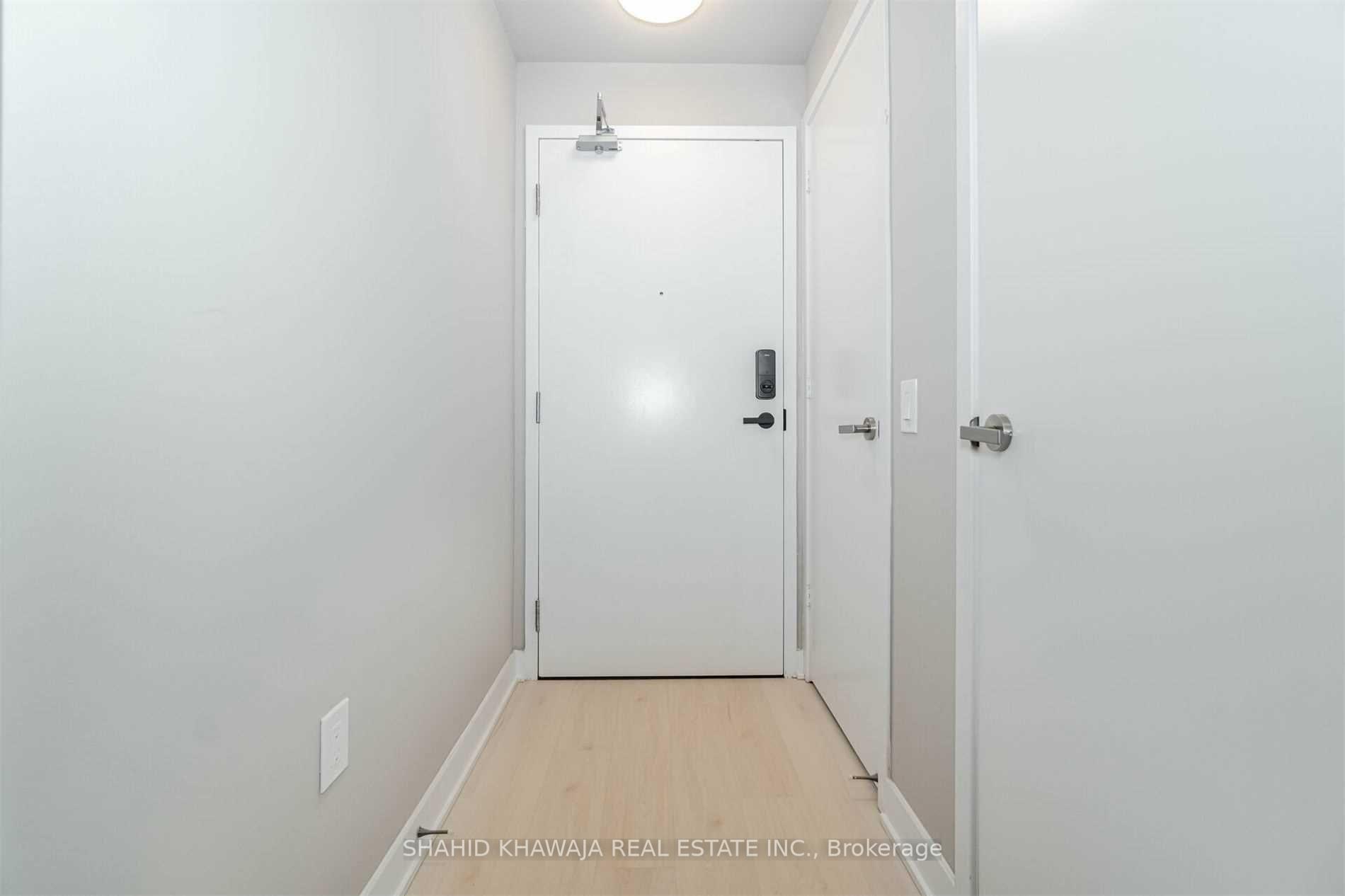 3900 Confederation Parkway 219