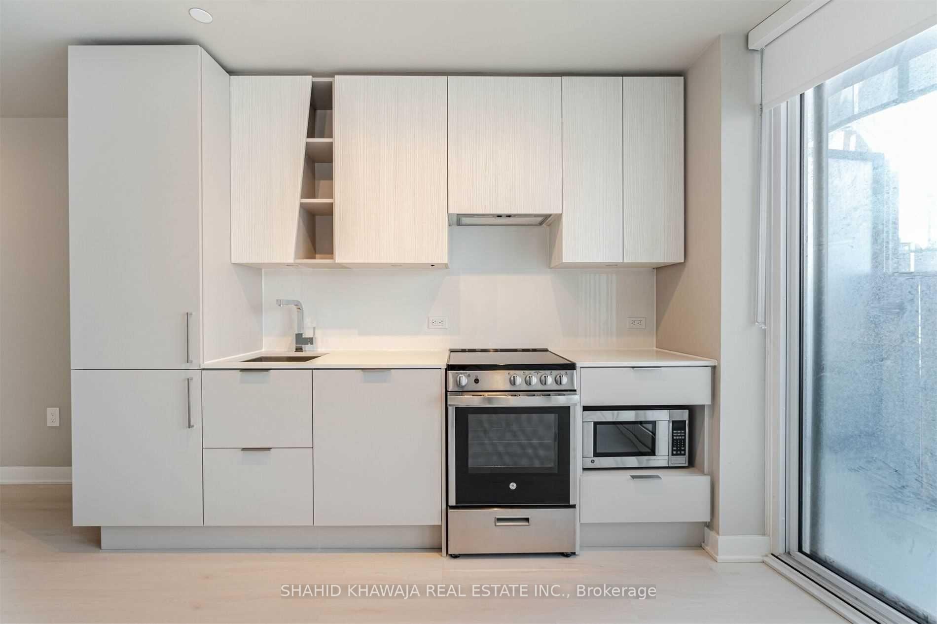 3900 Confederation Parkway 219