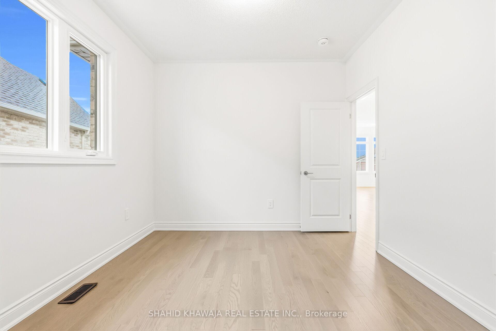 61 Circleview Crescent