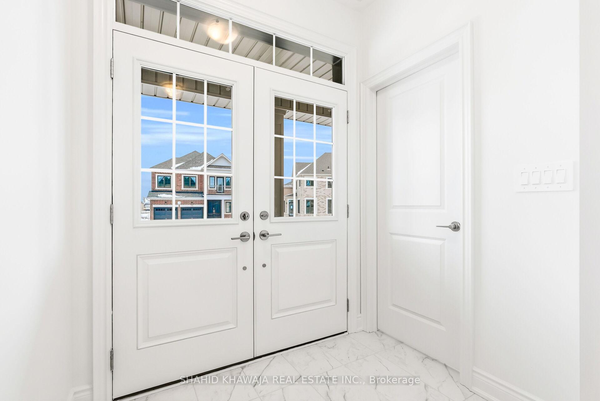 61 Circleview Crescent