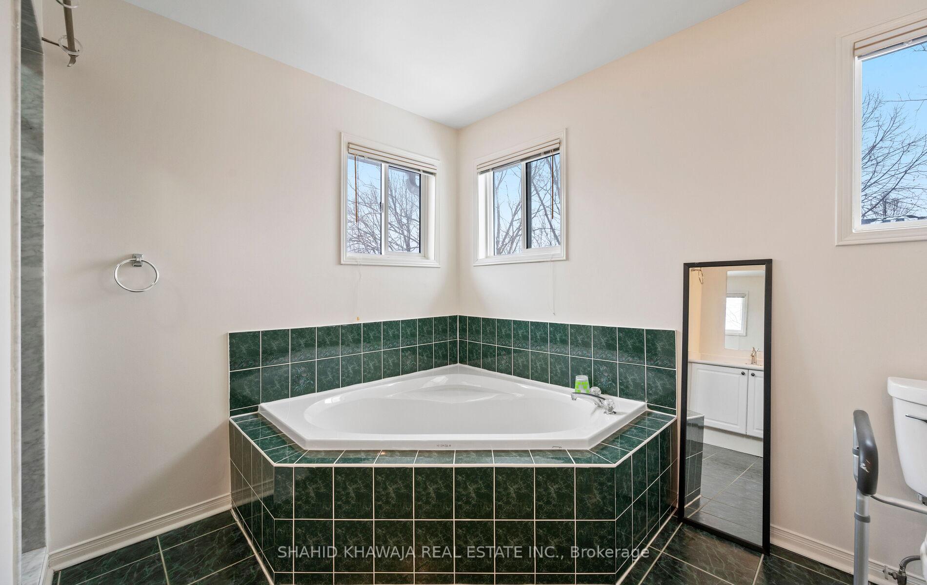 6411 Alderwood Trail