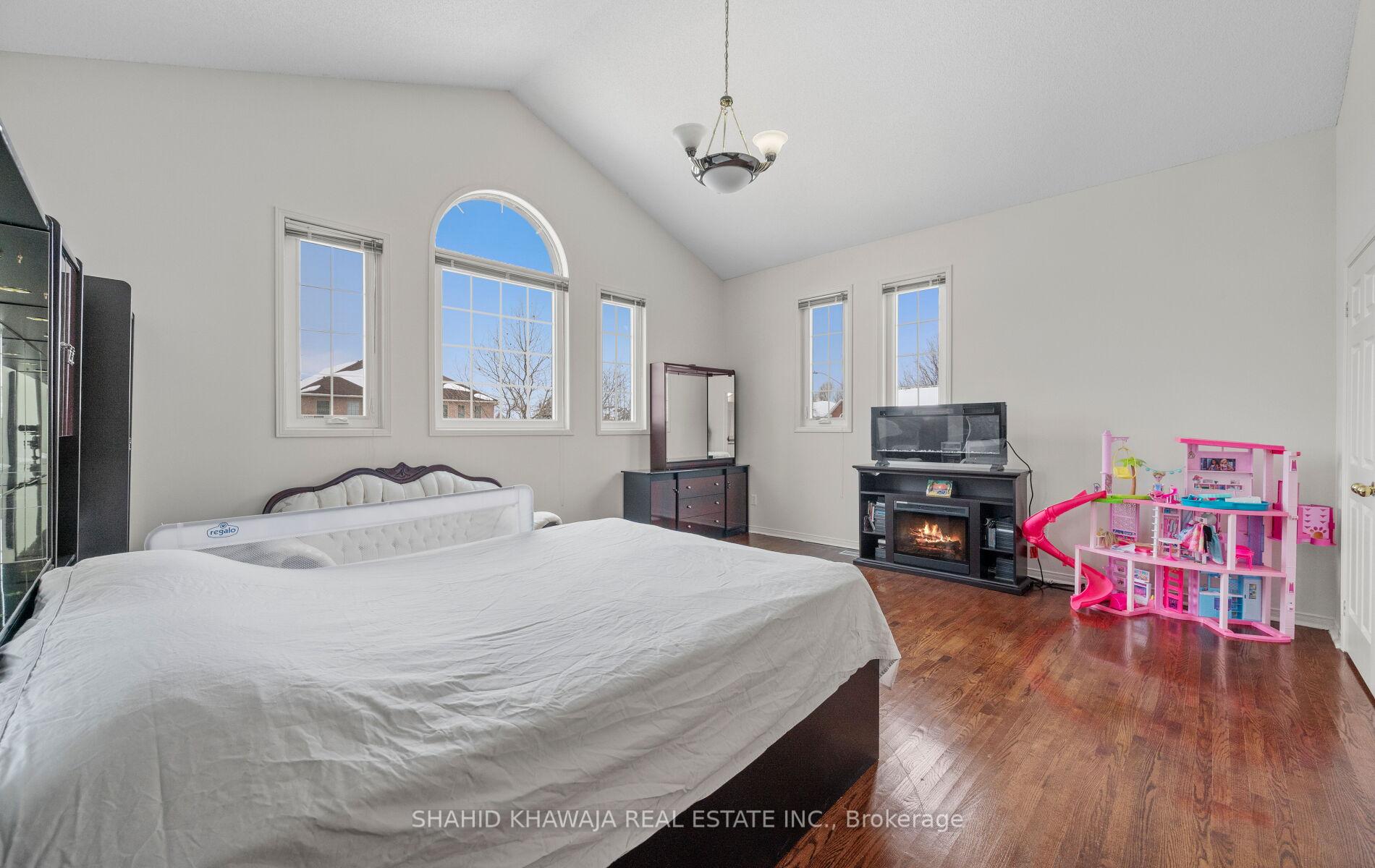 6411 Alderwood Trail