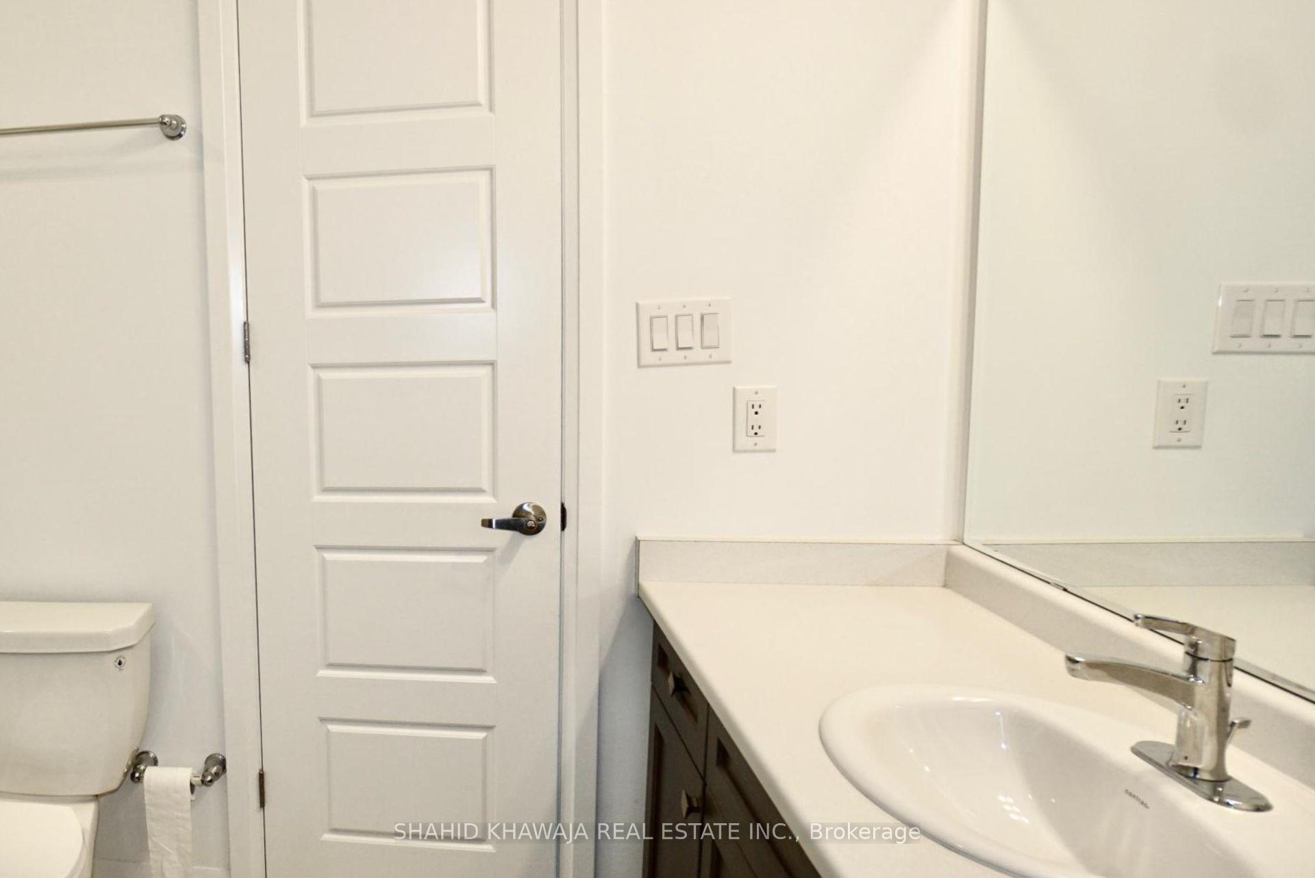 470 Violet Gate Upper