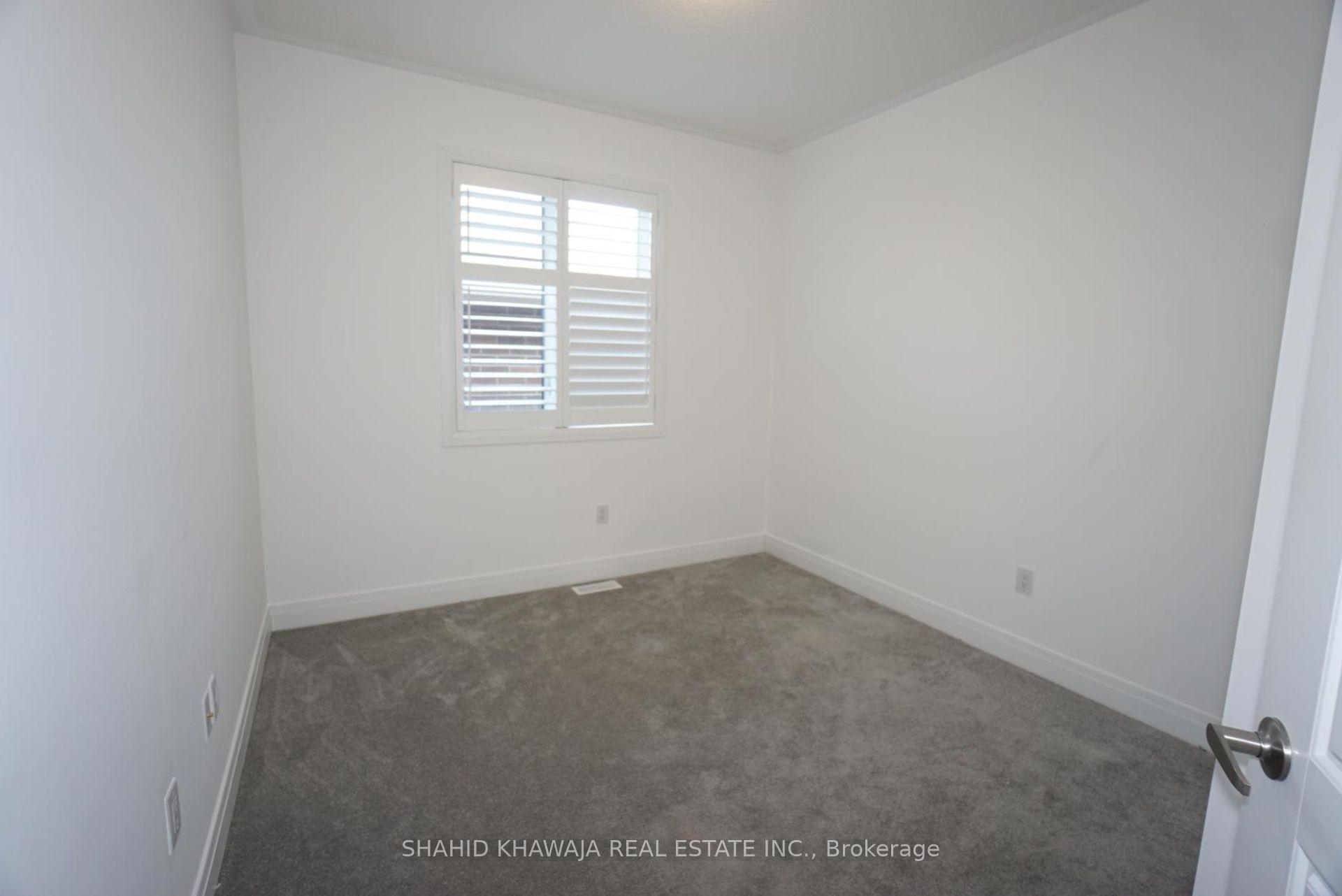 470 Violet Gate Upper