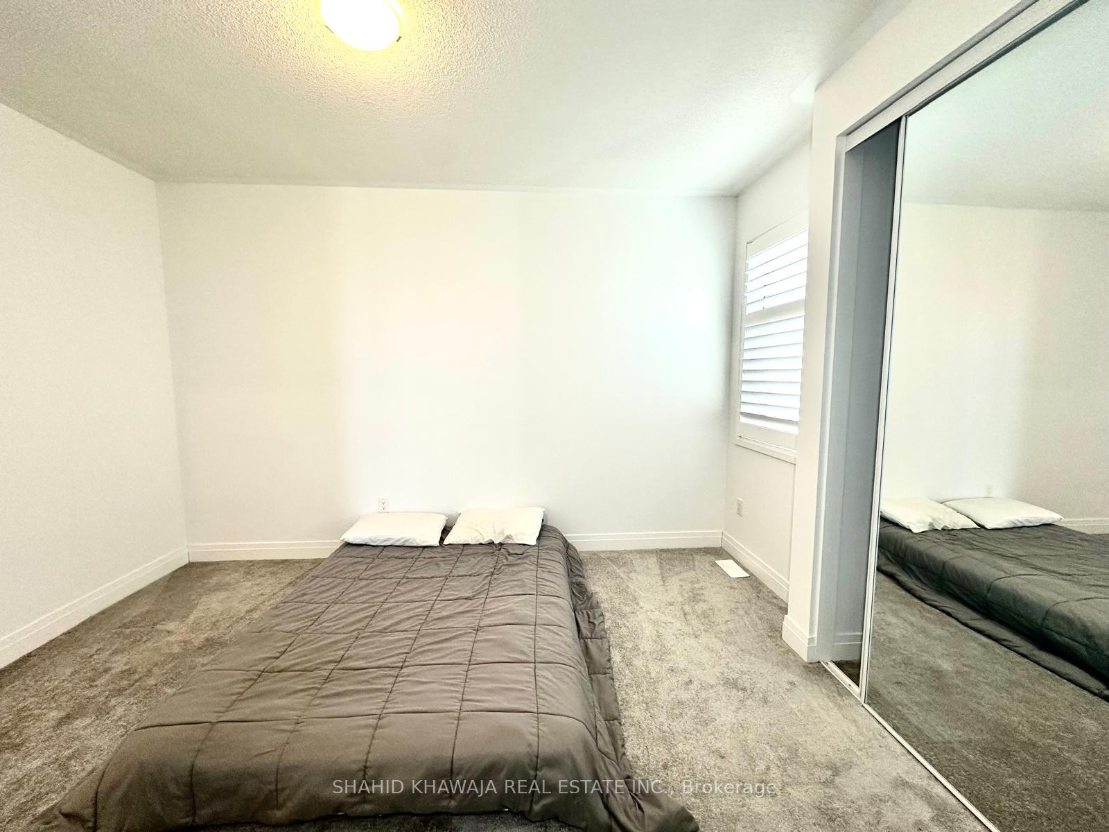 470 Violet Gate Upper