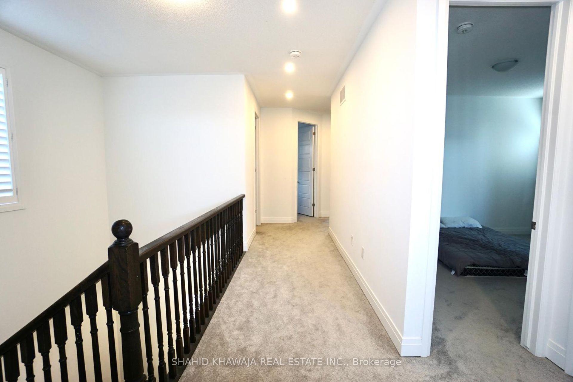 470 Violet Gate Upper