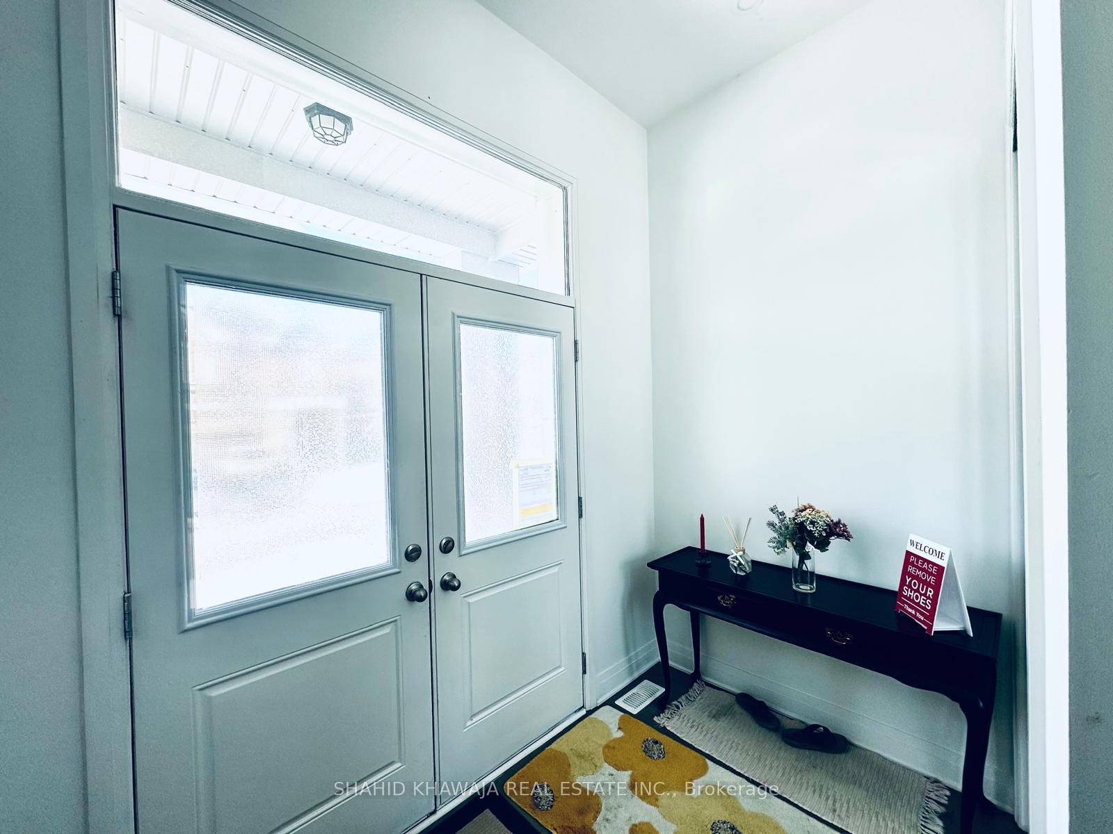 470 Violet Gate Upper