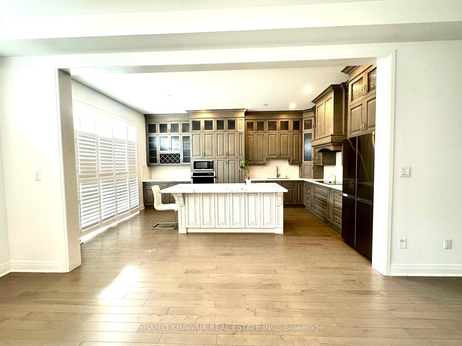 470 Violet Gate Upper