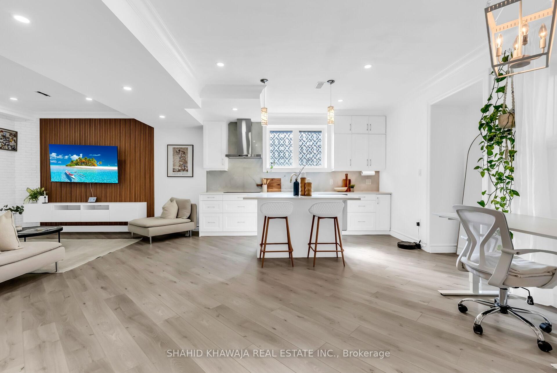 1417 Varelas Passage