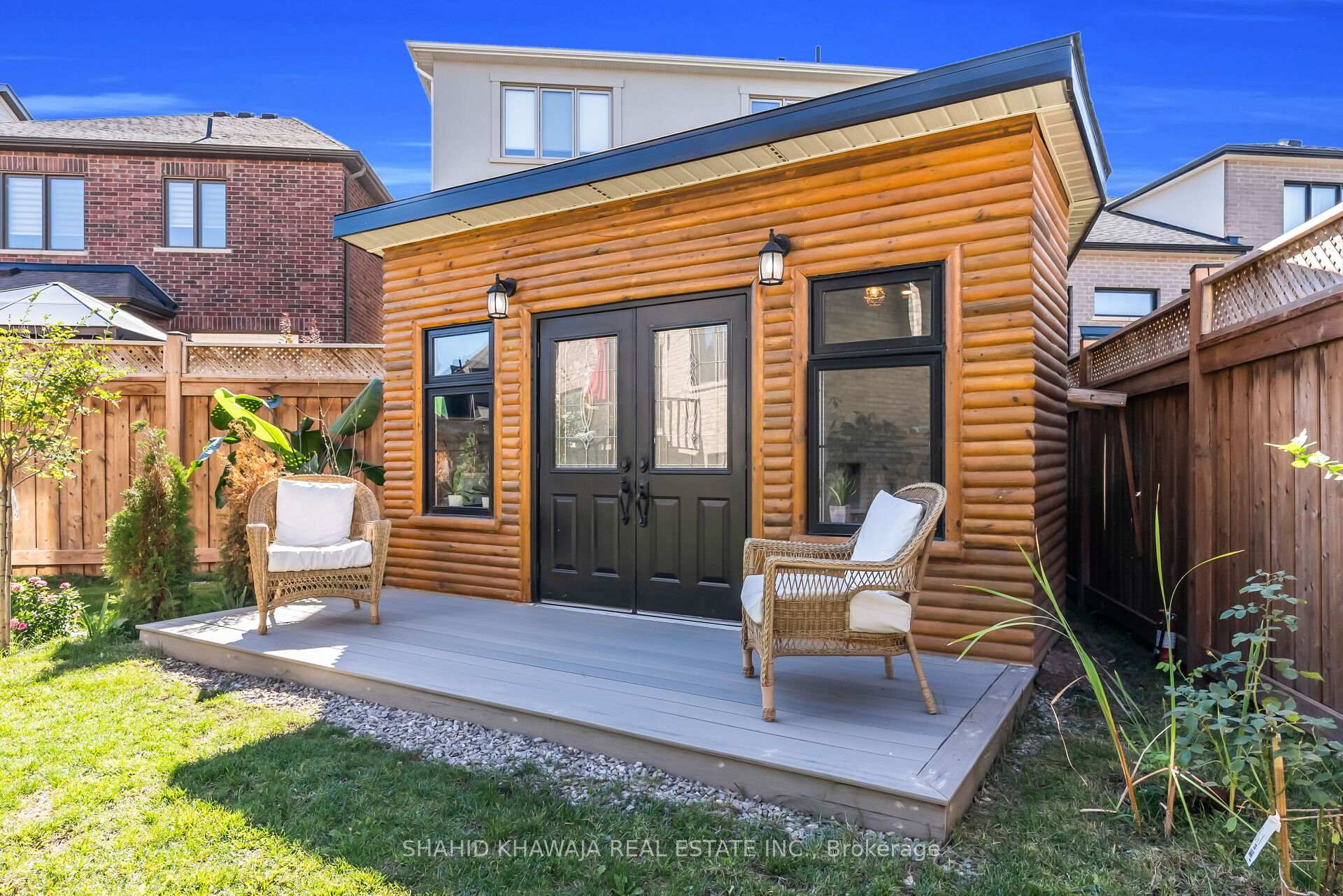 1417 Varelas Passage