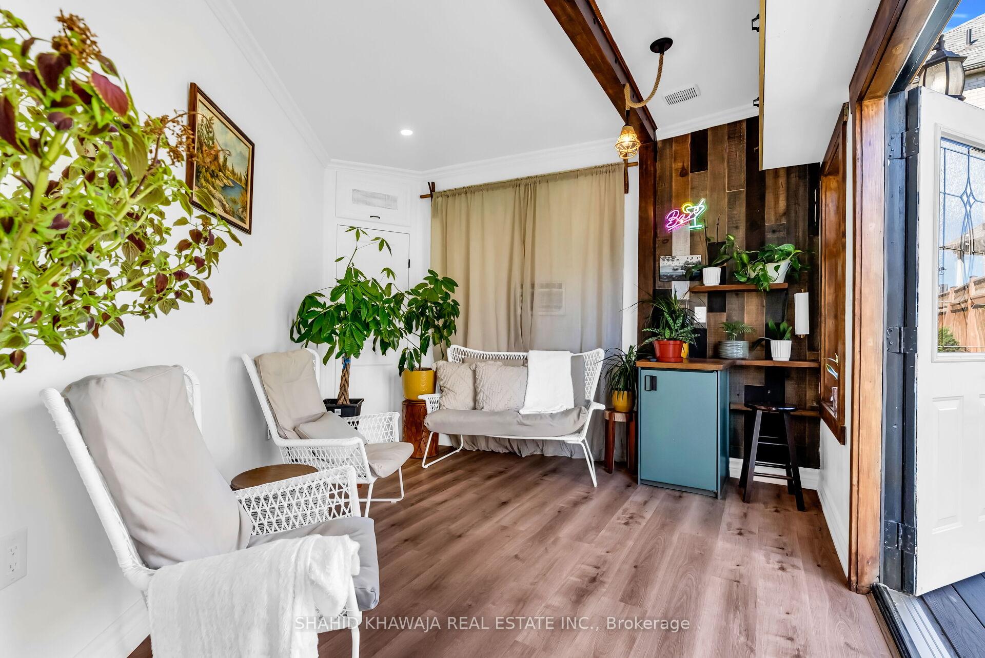 1417 Varelas Passage