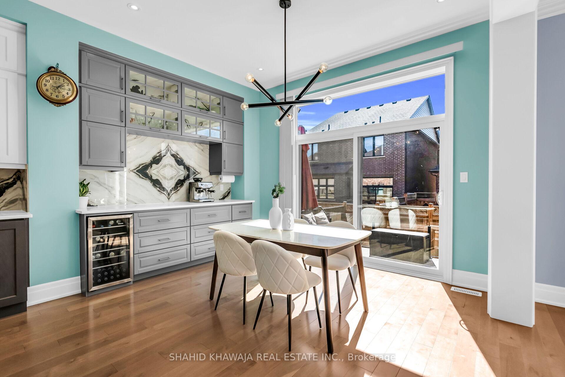 1417 Varelas Passage