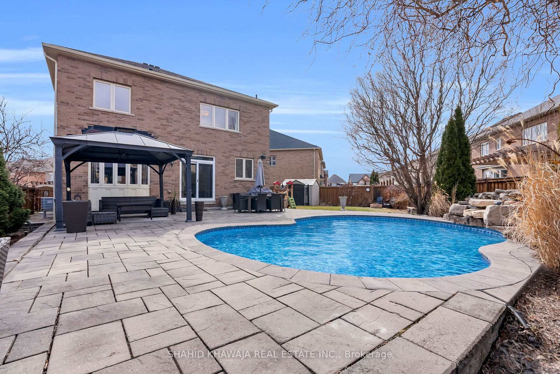 12 Orangeblossom Trail