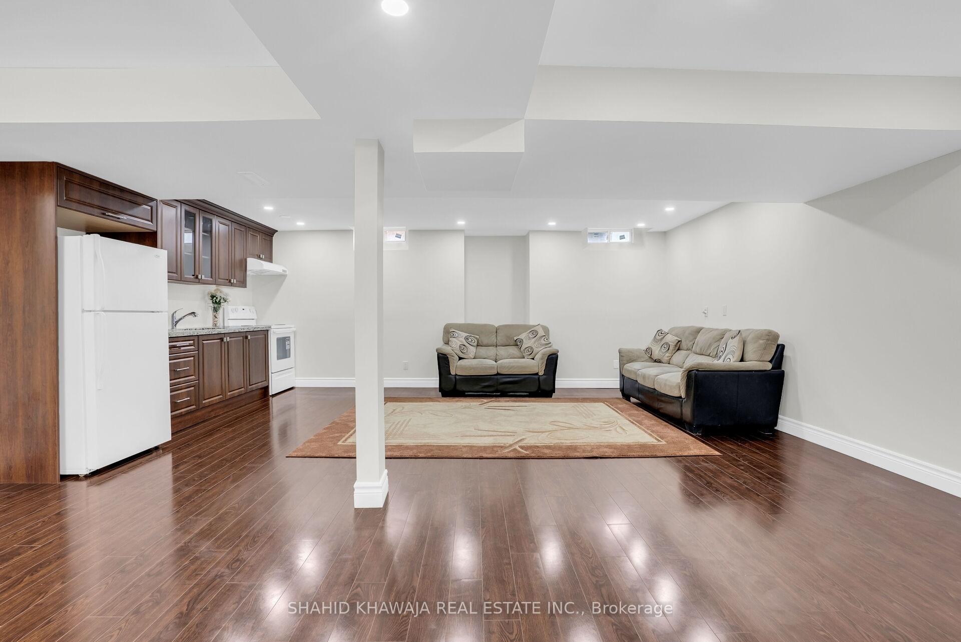4569 Sandford Farm Drive