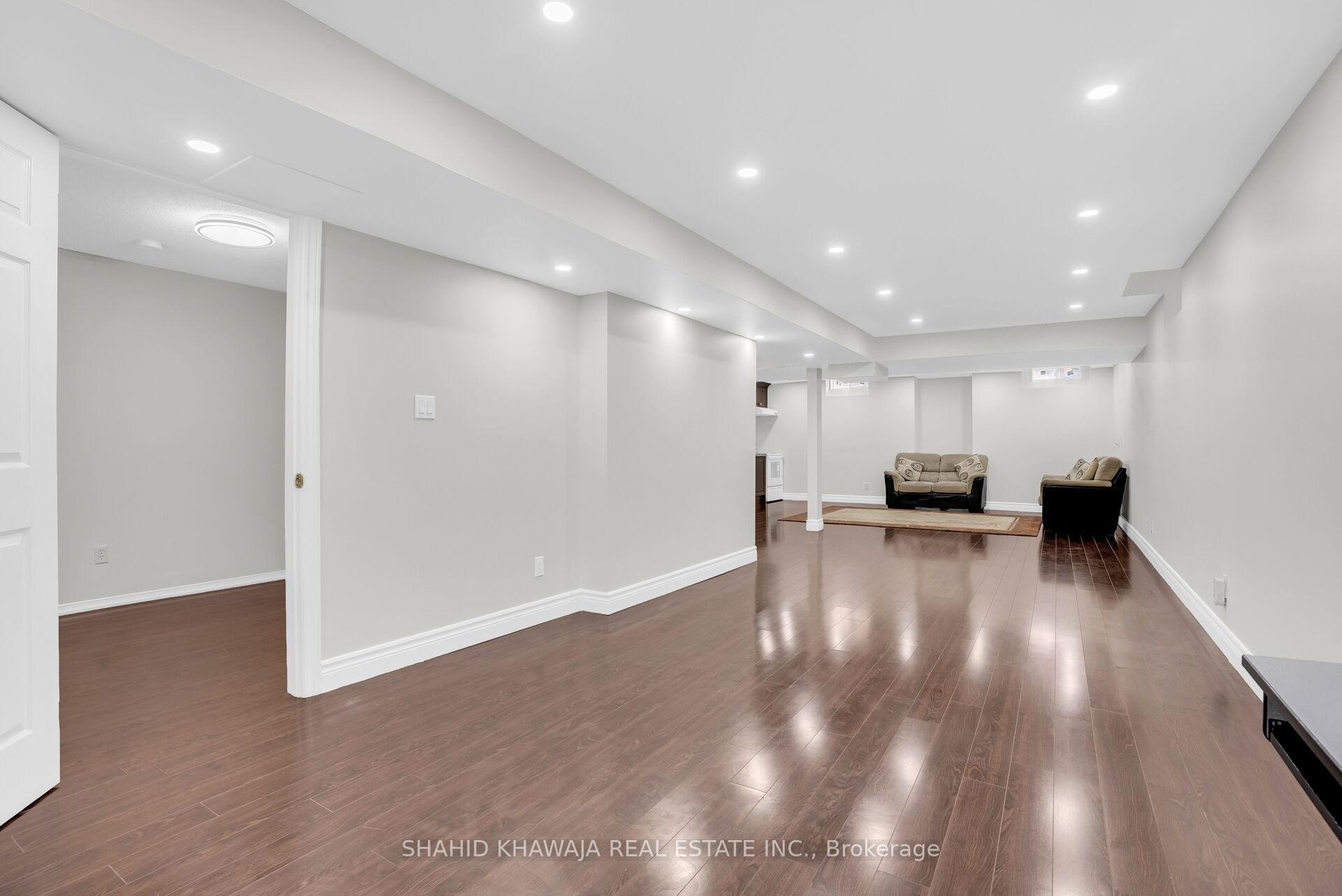 4569 Sandford Farm Drive