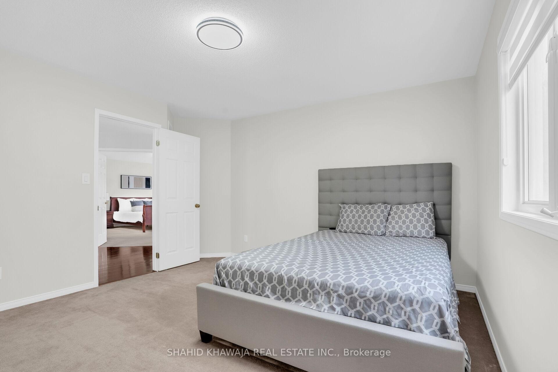 4569 Sandford Farm Drive