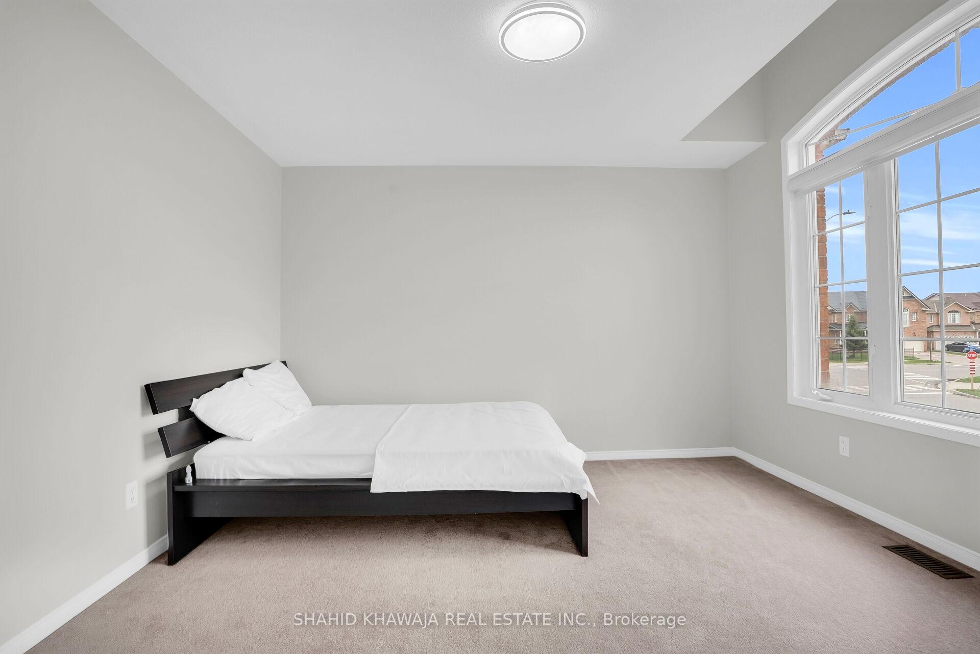 4569 Sandford Farm Drive