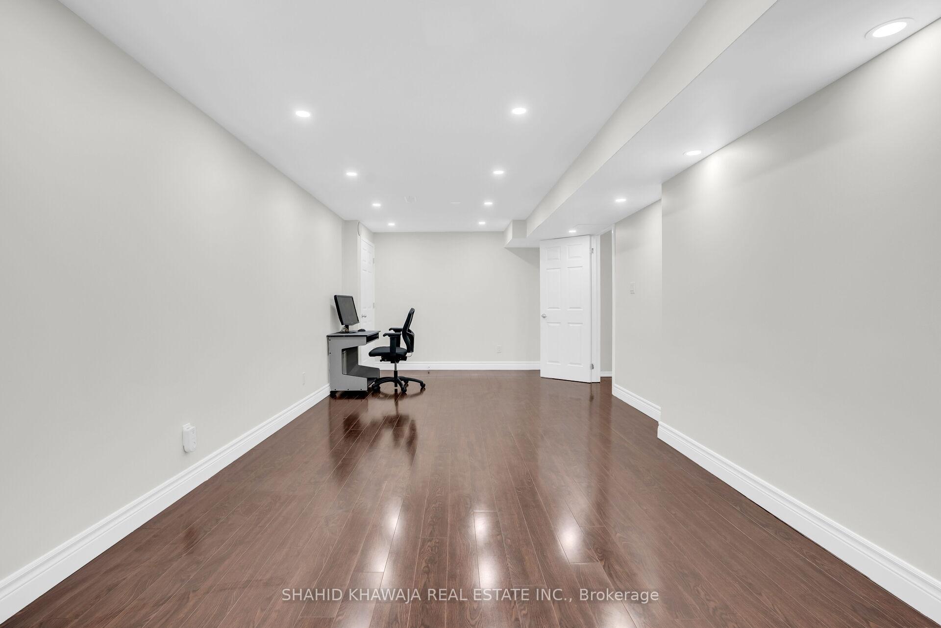 4569 Sandford Farm Drive