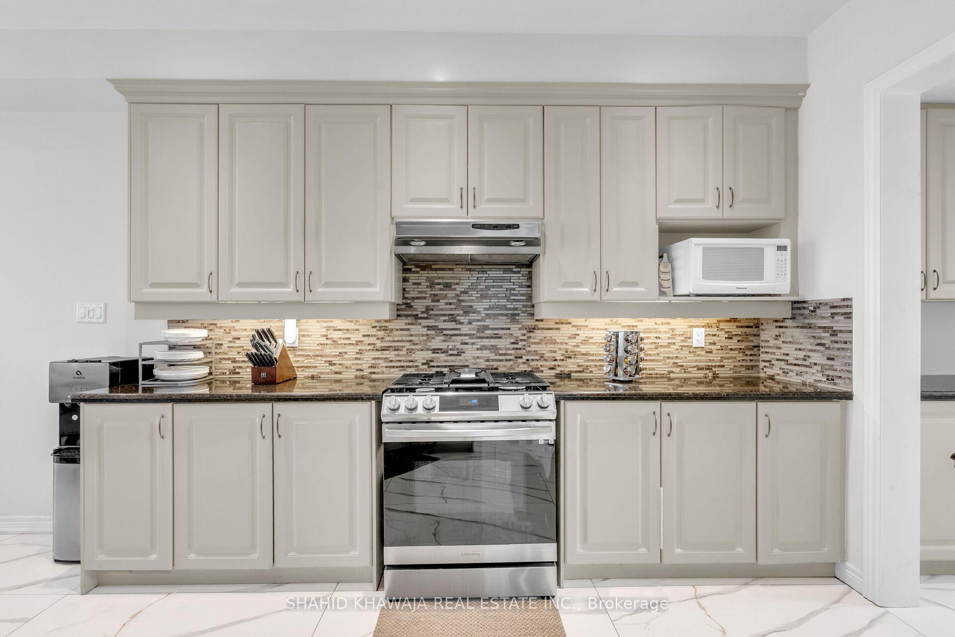 2522 Lyndhurst Drive