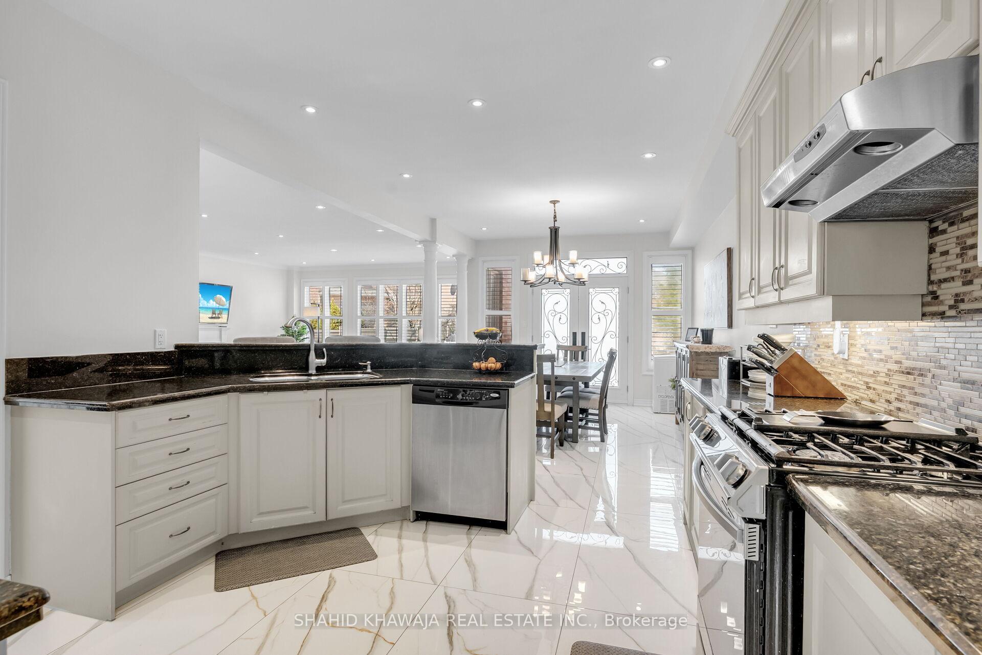 2522 Lyndhurst Drive